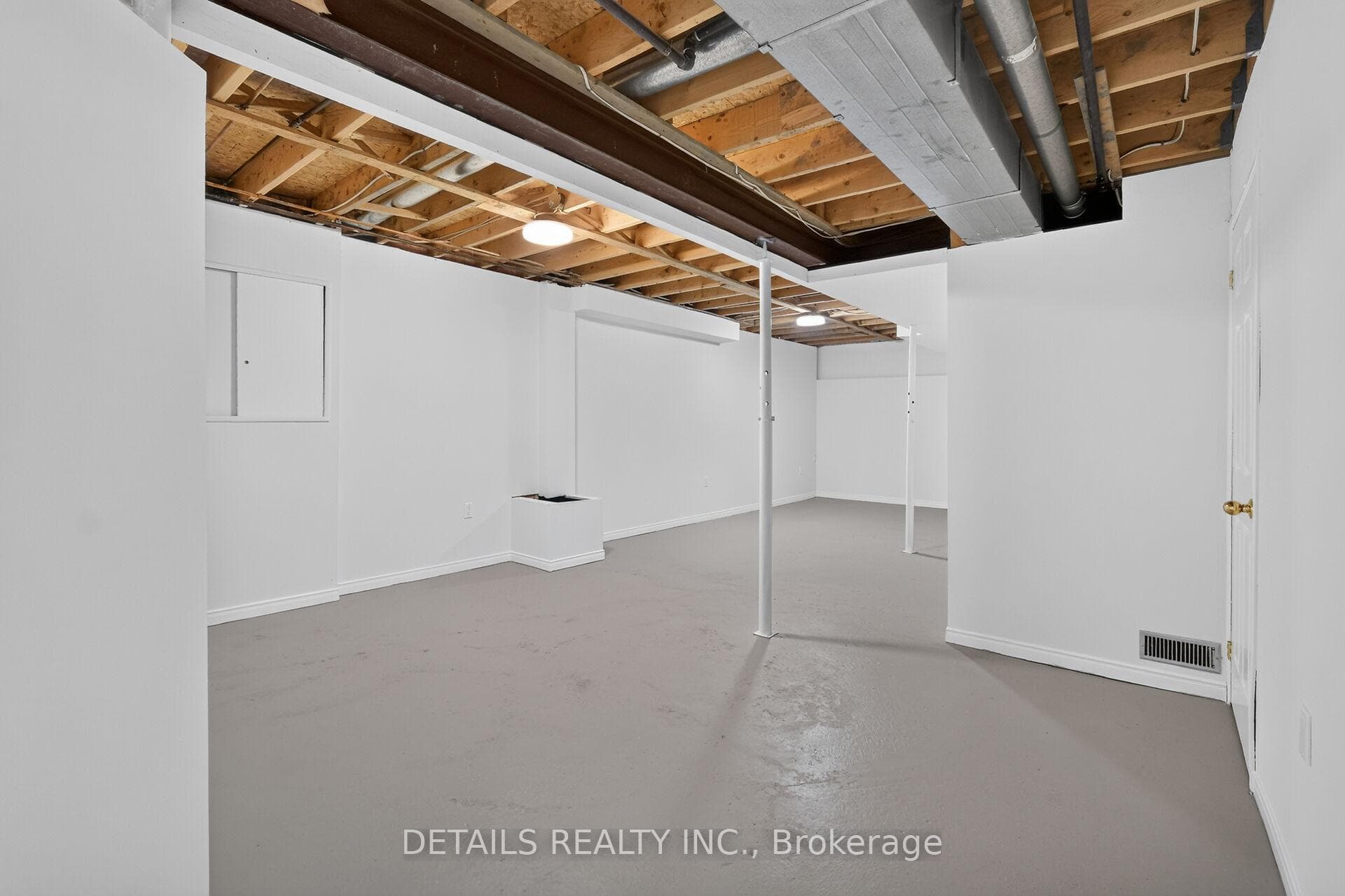 122 Ashpark Crescent photo 34