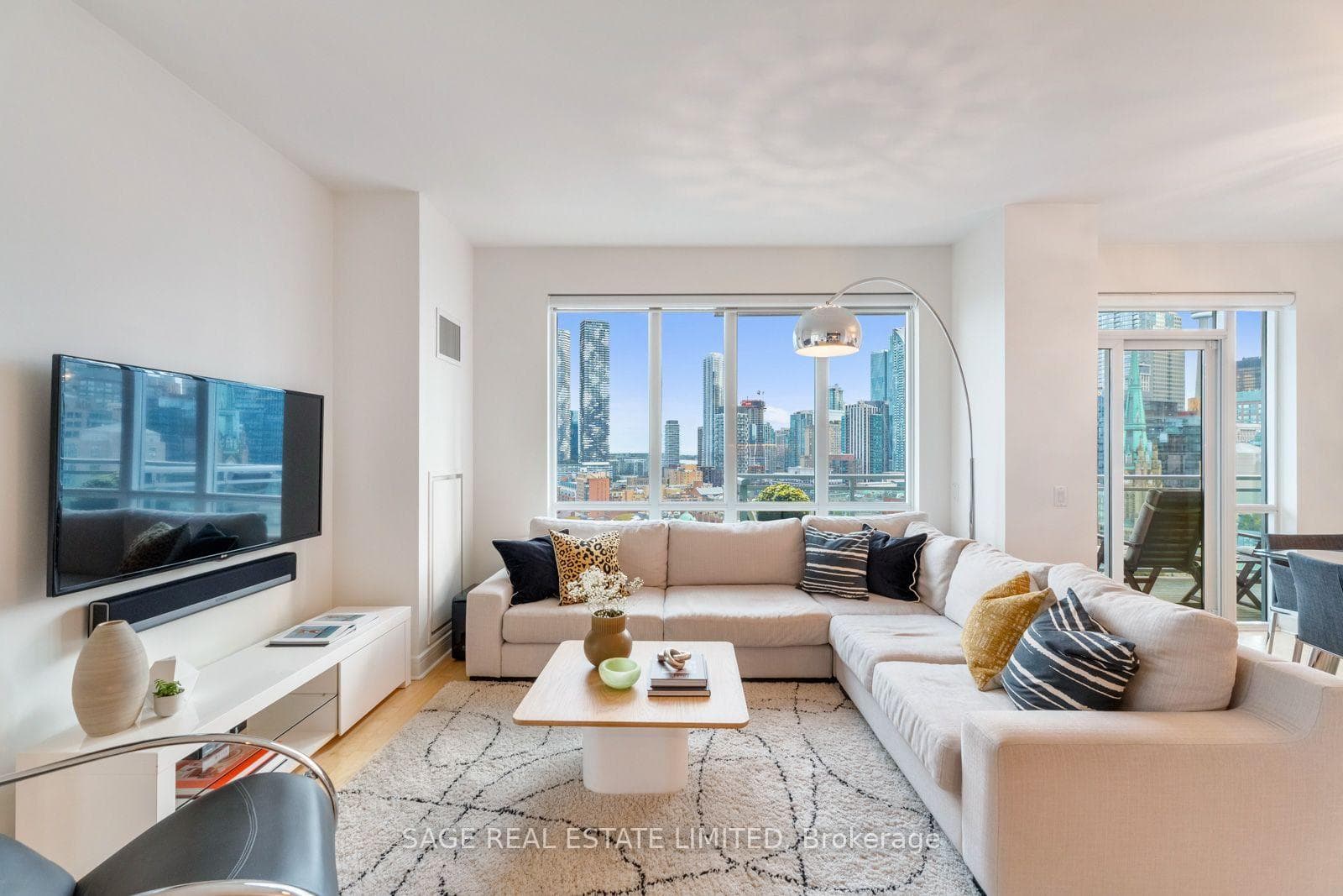 112 George St #1706