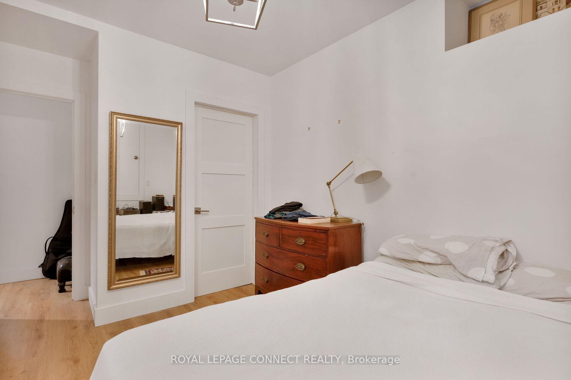 16 Rosemount Avenue photo 45