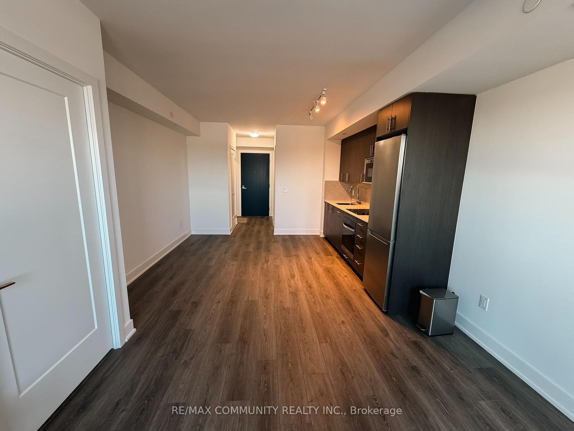 2545 Simcoe Street Unit 1136 photo 10