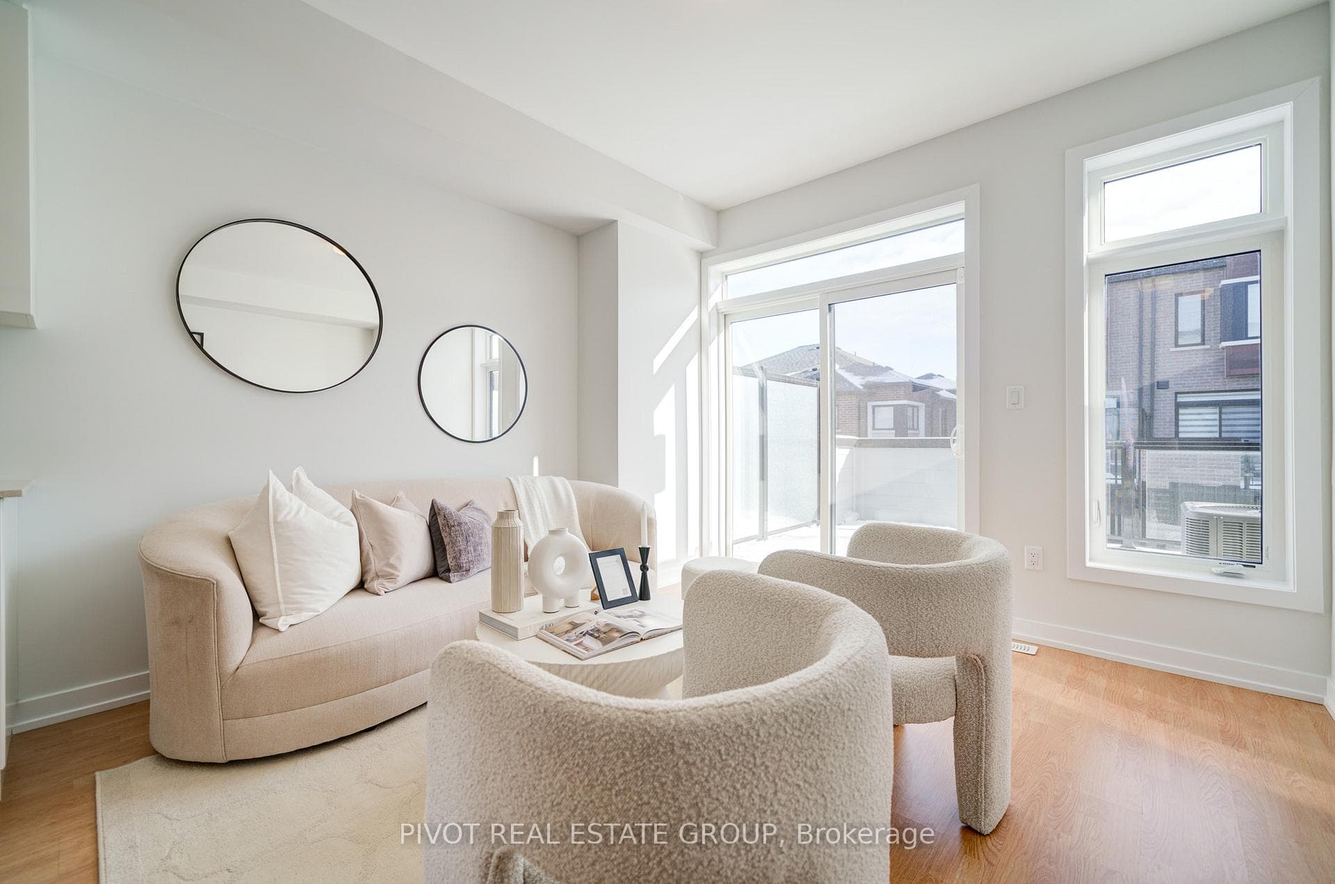 1573 Midland Avenue photo 10