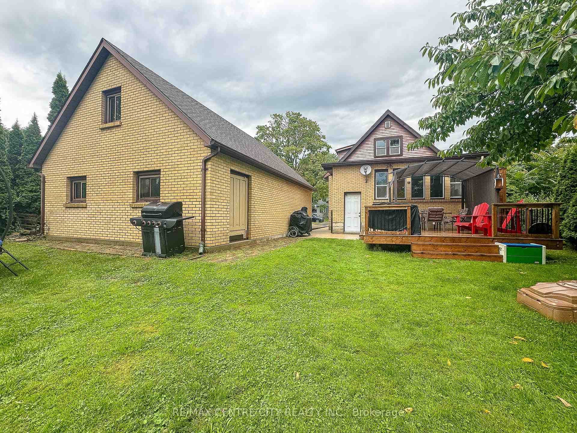 143 Forest Avenue photo 29