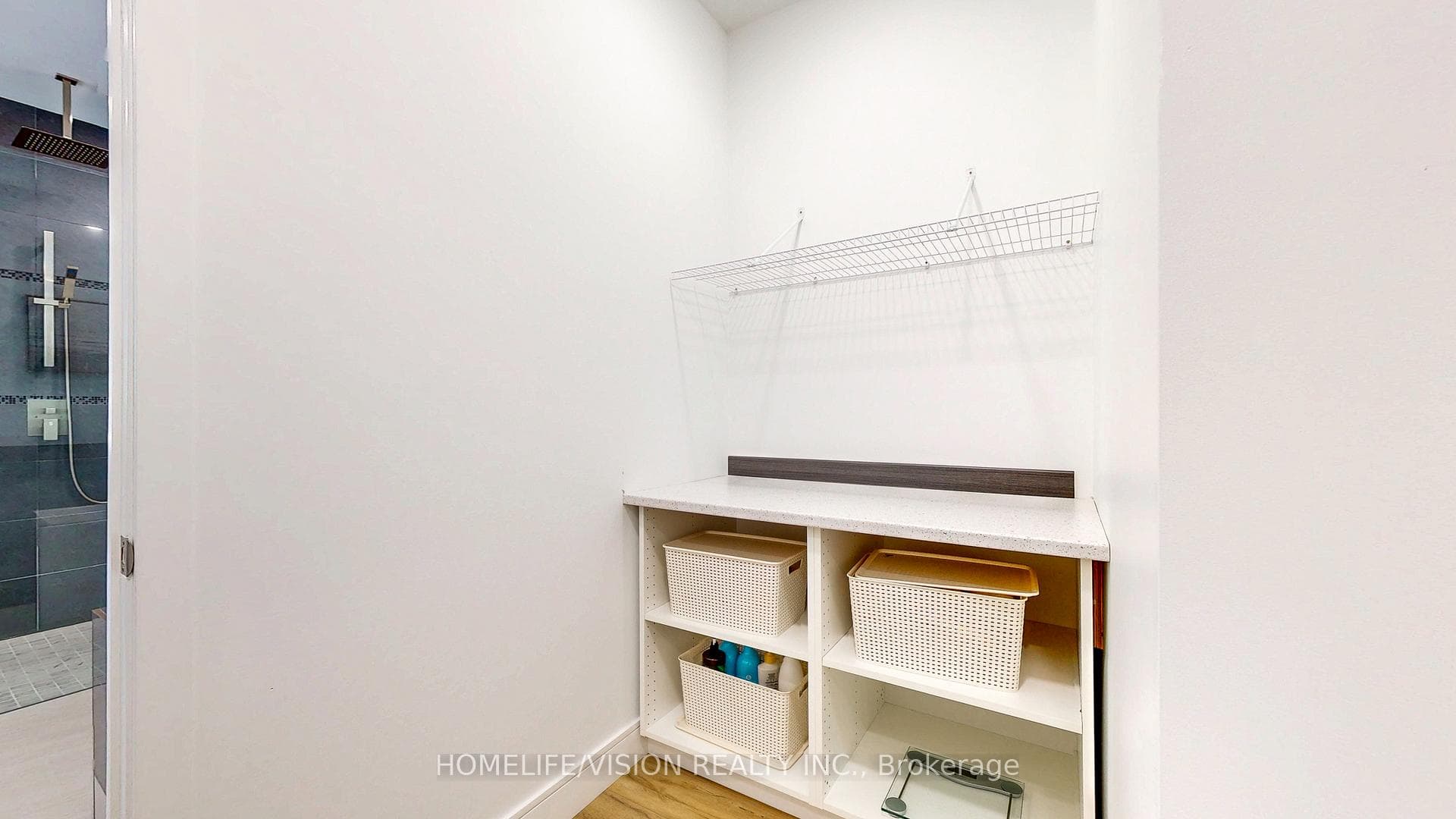 740 Midland Avenue photo 24