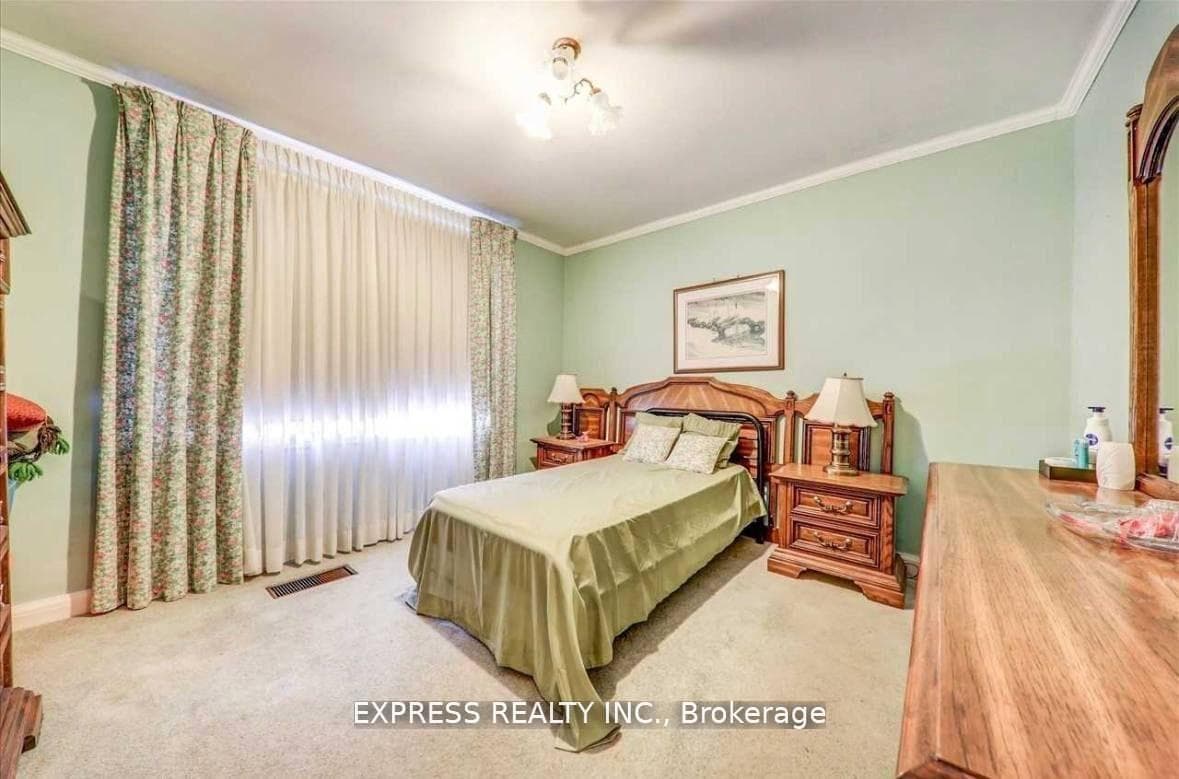 46 William Cragg Drive Unit Main photo 10