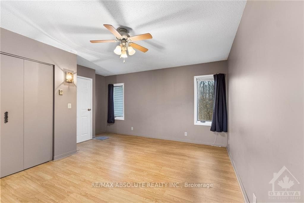 455 CAMPBELL Drive photo 14