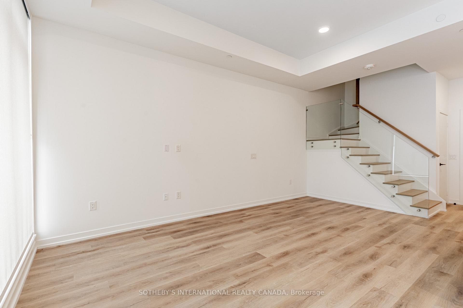 5 York Garden Way Unit TH#101 photo 6