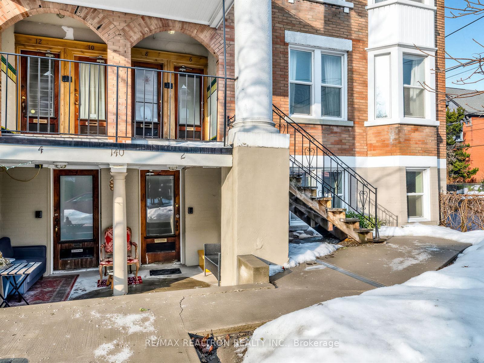 140 Cowan Avenue Unit 2 photo 2