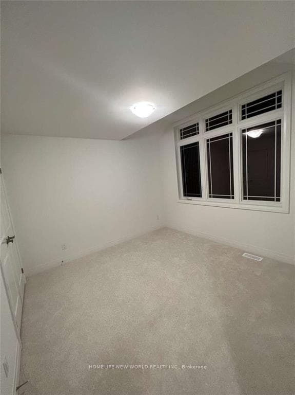 83 Kentledge Avenue photo 17