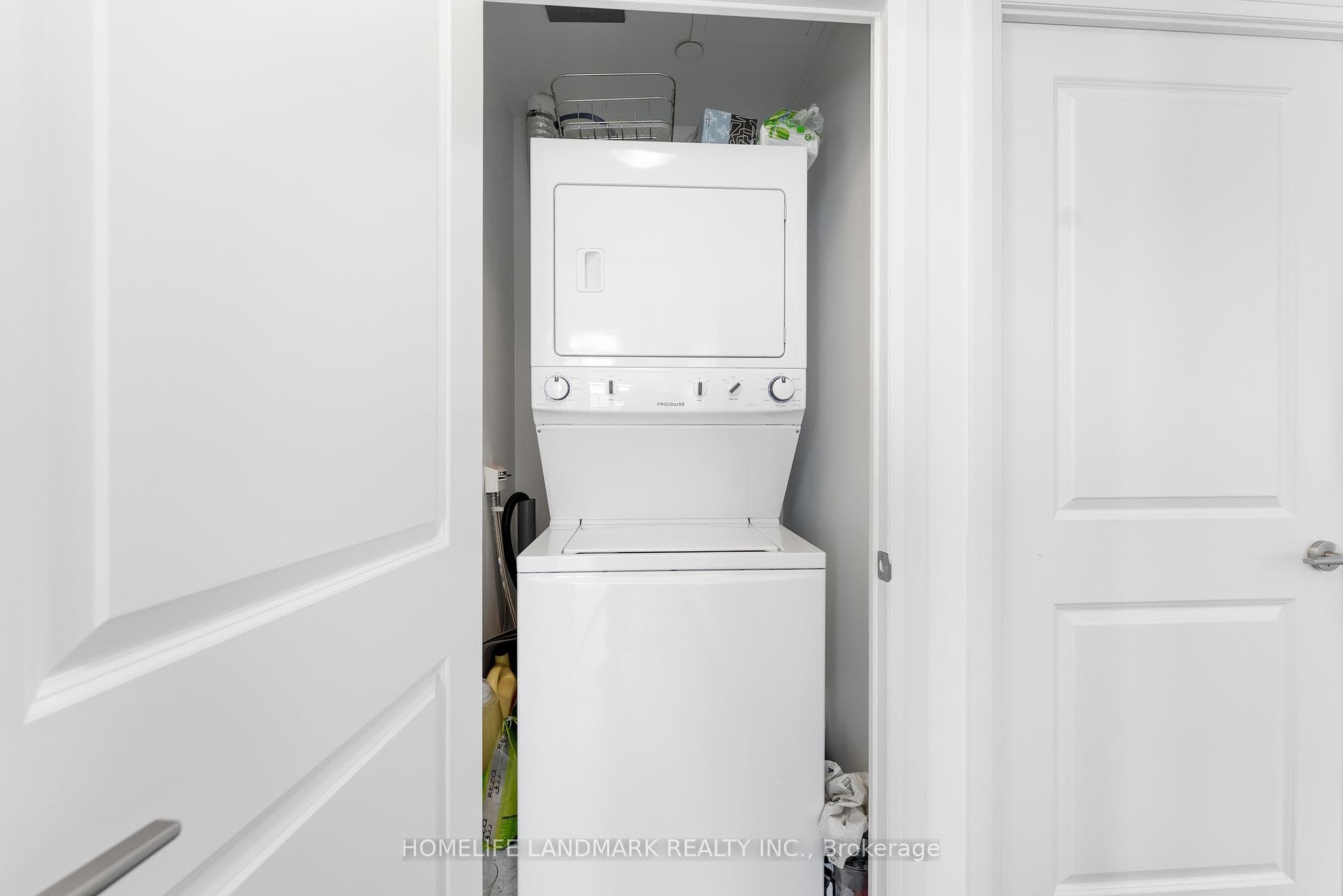 55 Oneida Crescent Unit 704 photo 24