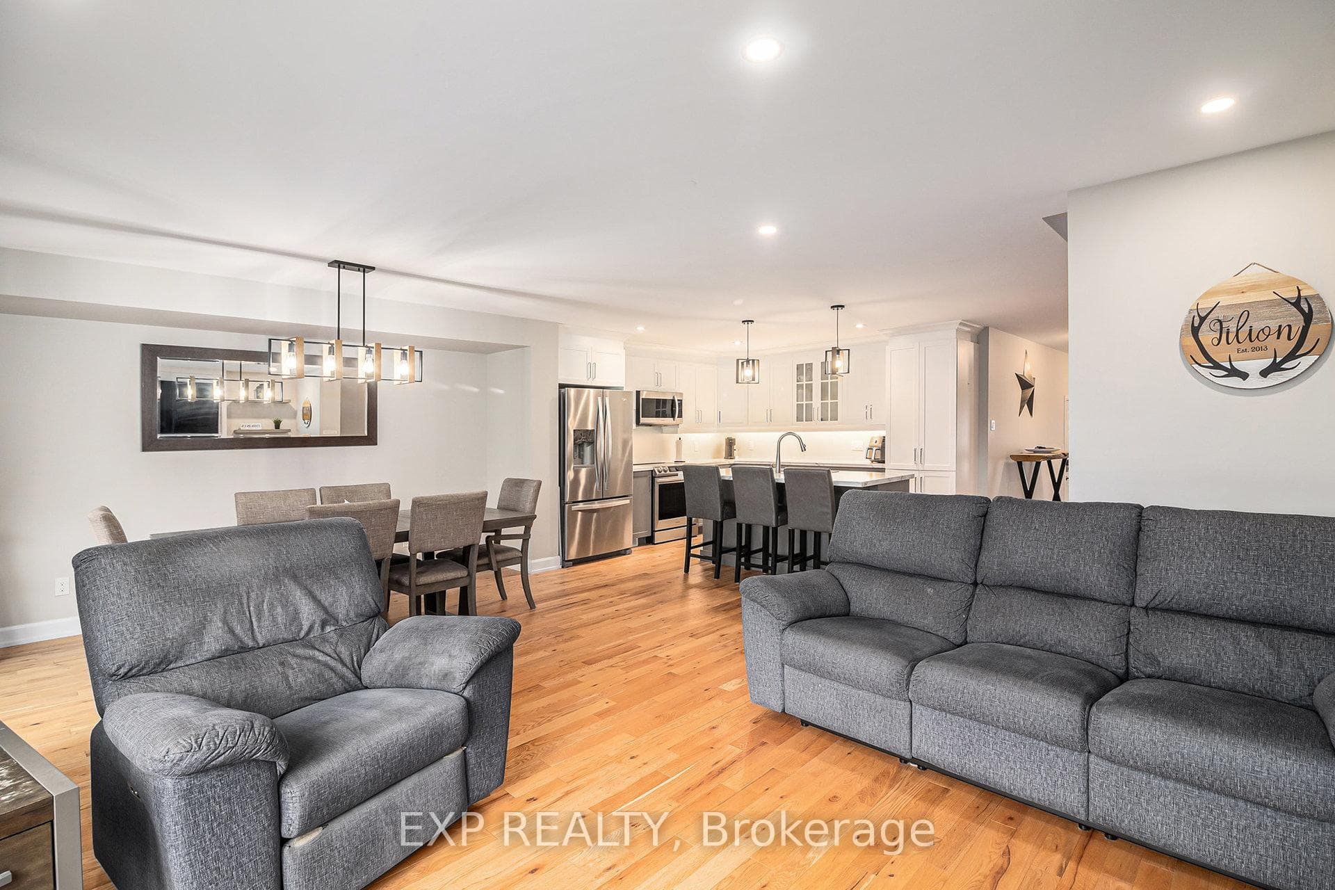 202 Bourdeau Boulevard photo 6