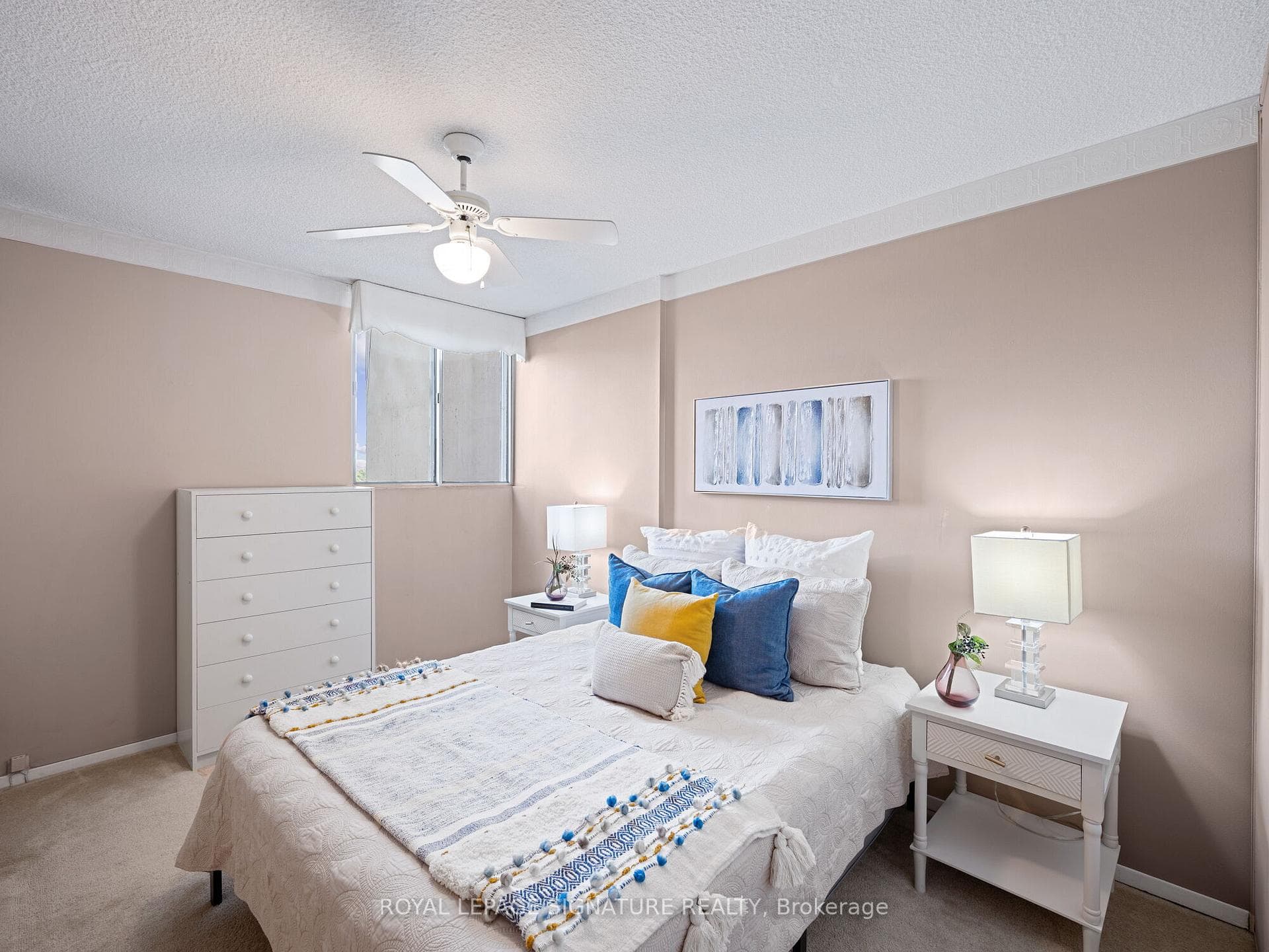 812 Burnhamthorpe Road Unit 704 photo 24