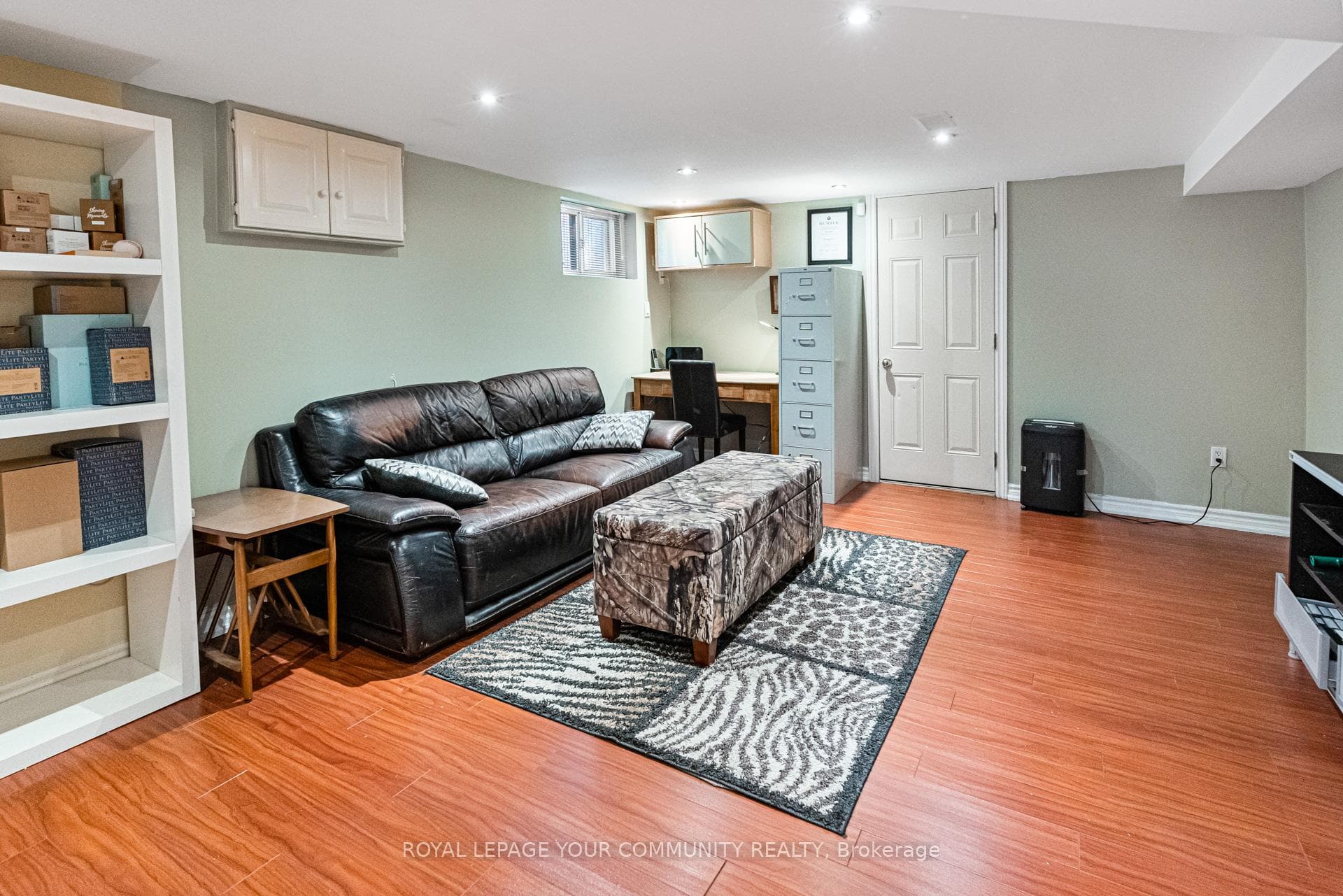261 McRoberts Avenue photo 22