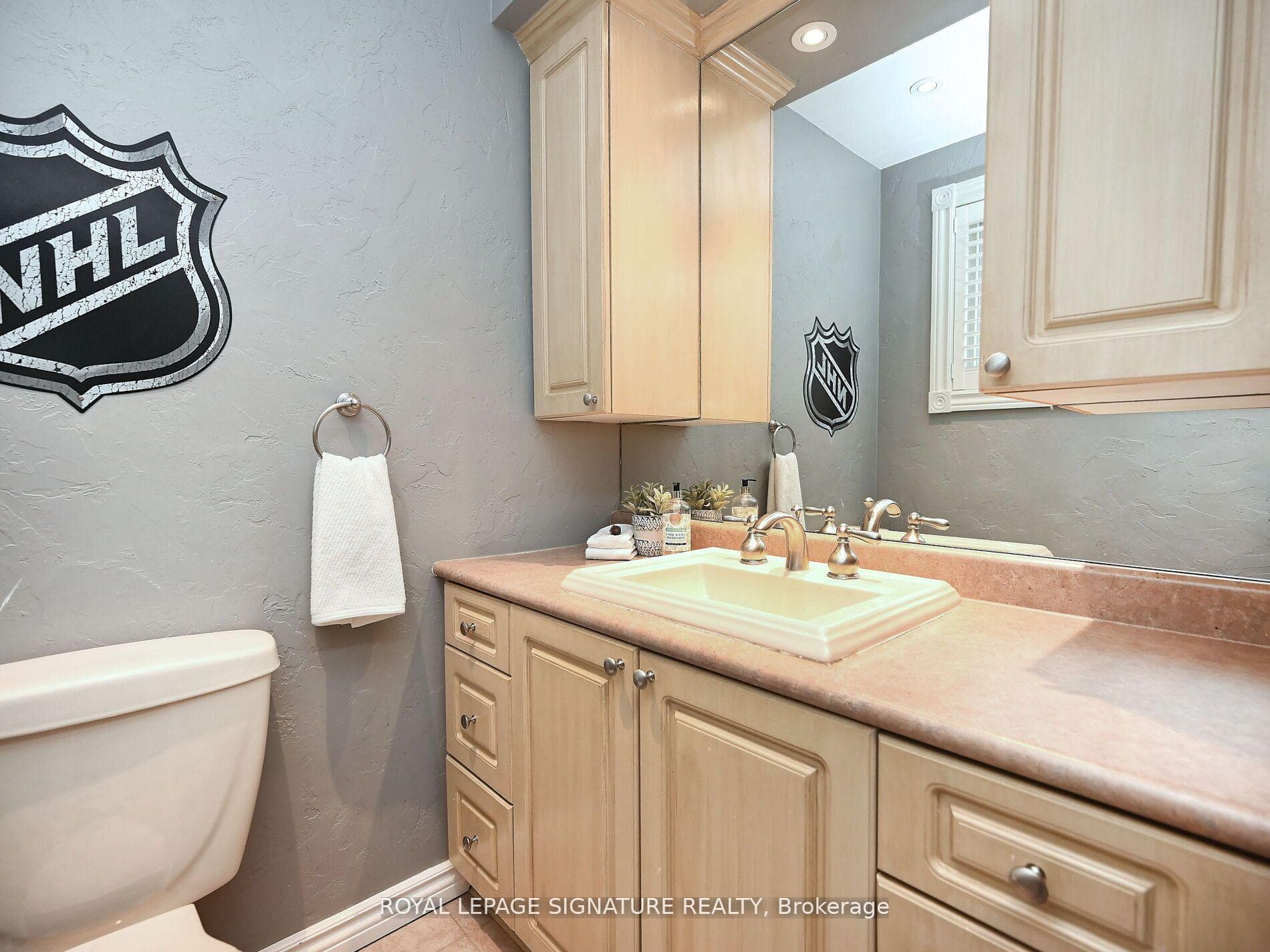 818 Edistel Crescent photo 39