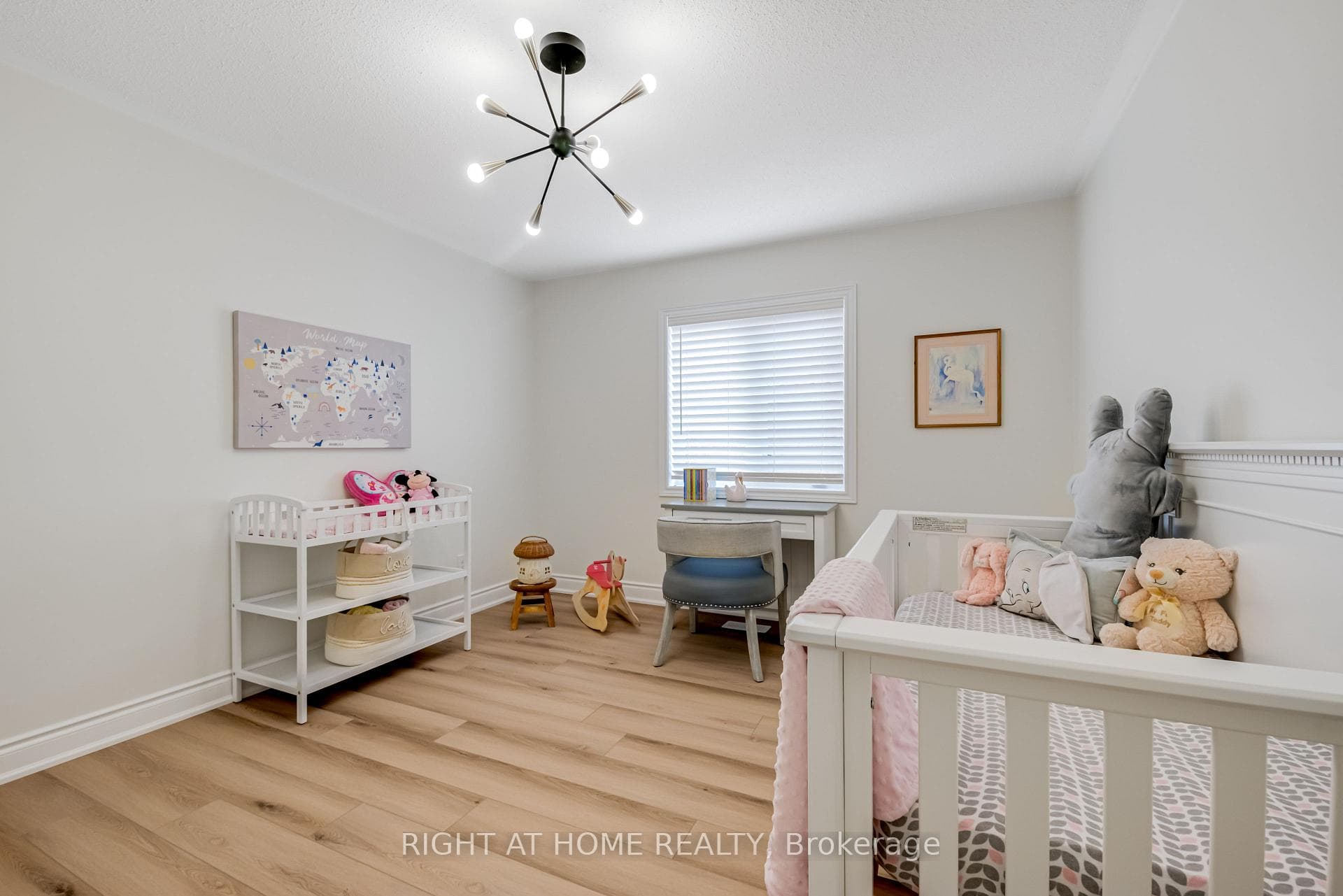 279 Eaton Street photo 29