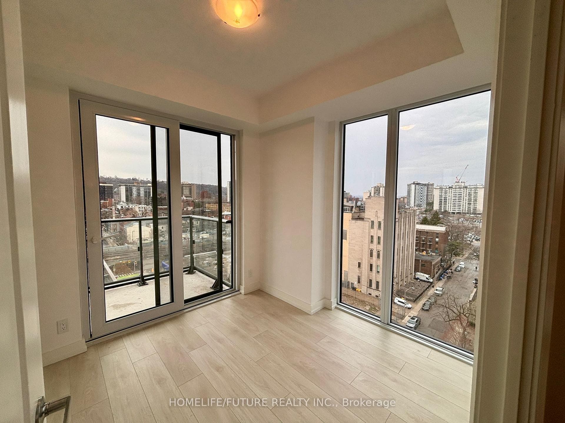 75 James Street Unit 1122 photo 4