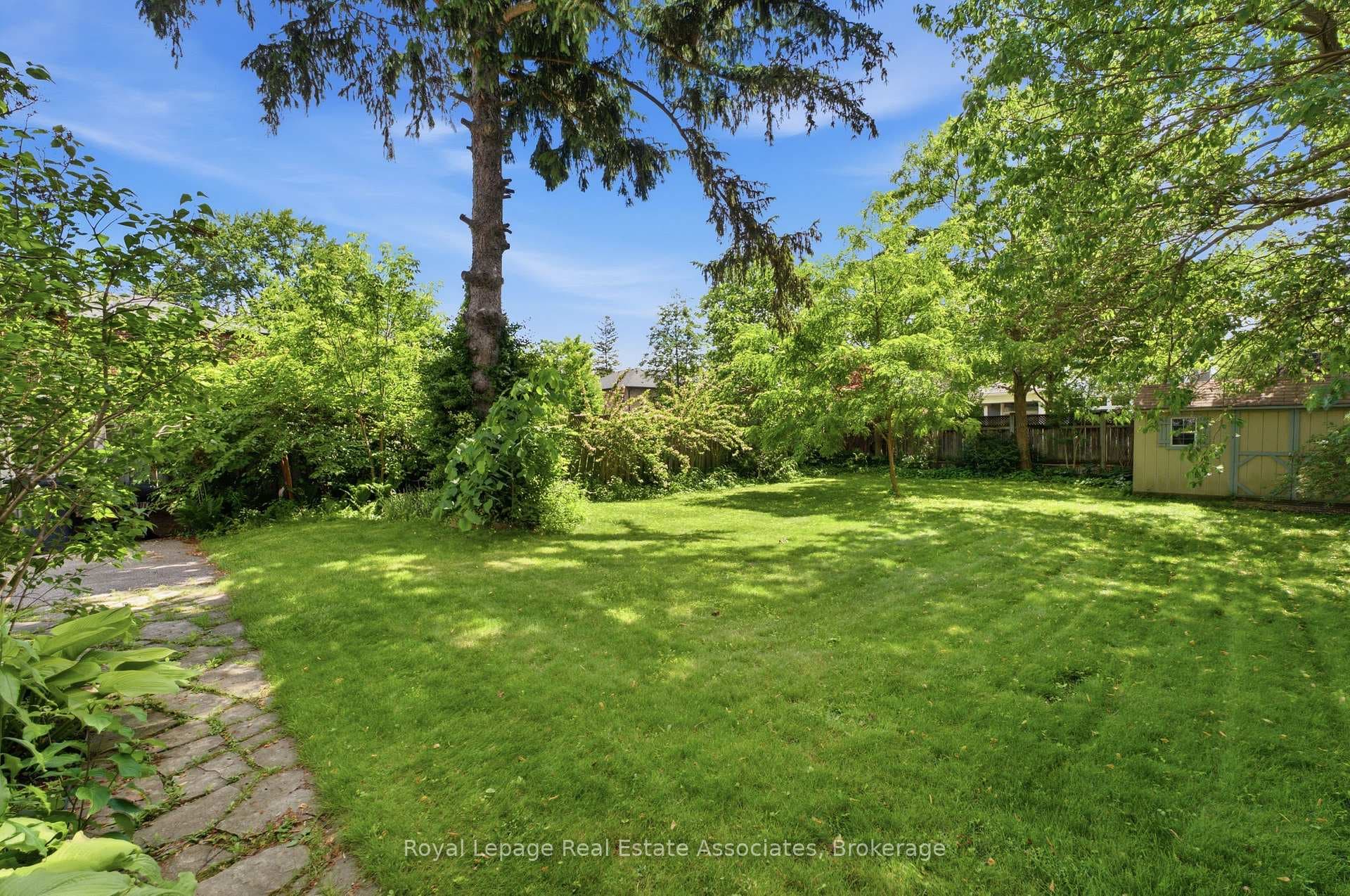 64 Eaglewood Boulevard photo 36