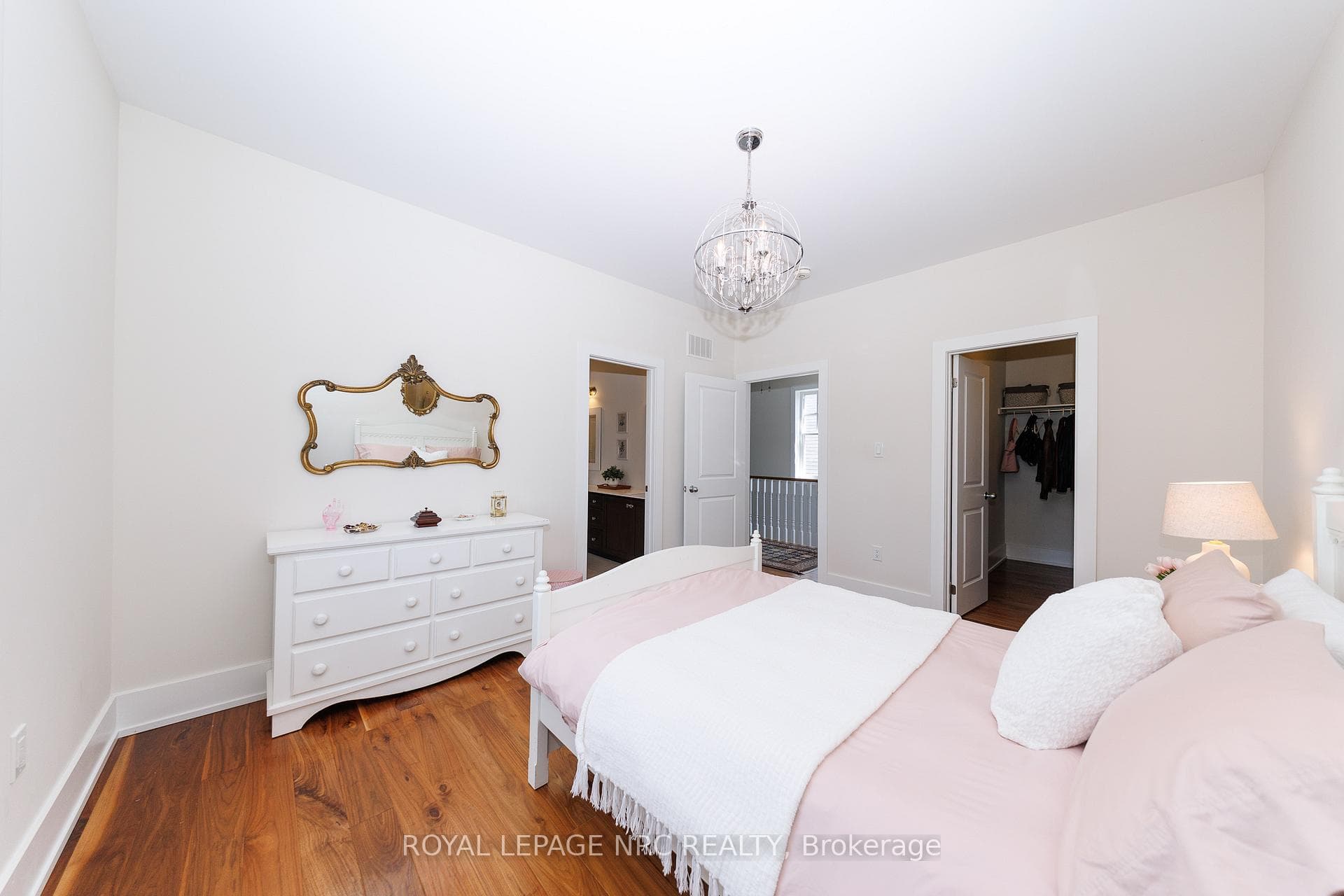 97 BROCK Street photo 39