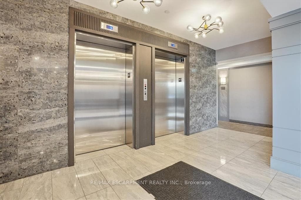 5055 Greenlane Road Unit 340 photo 7