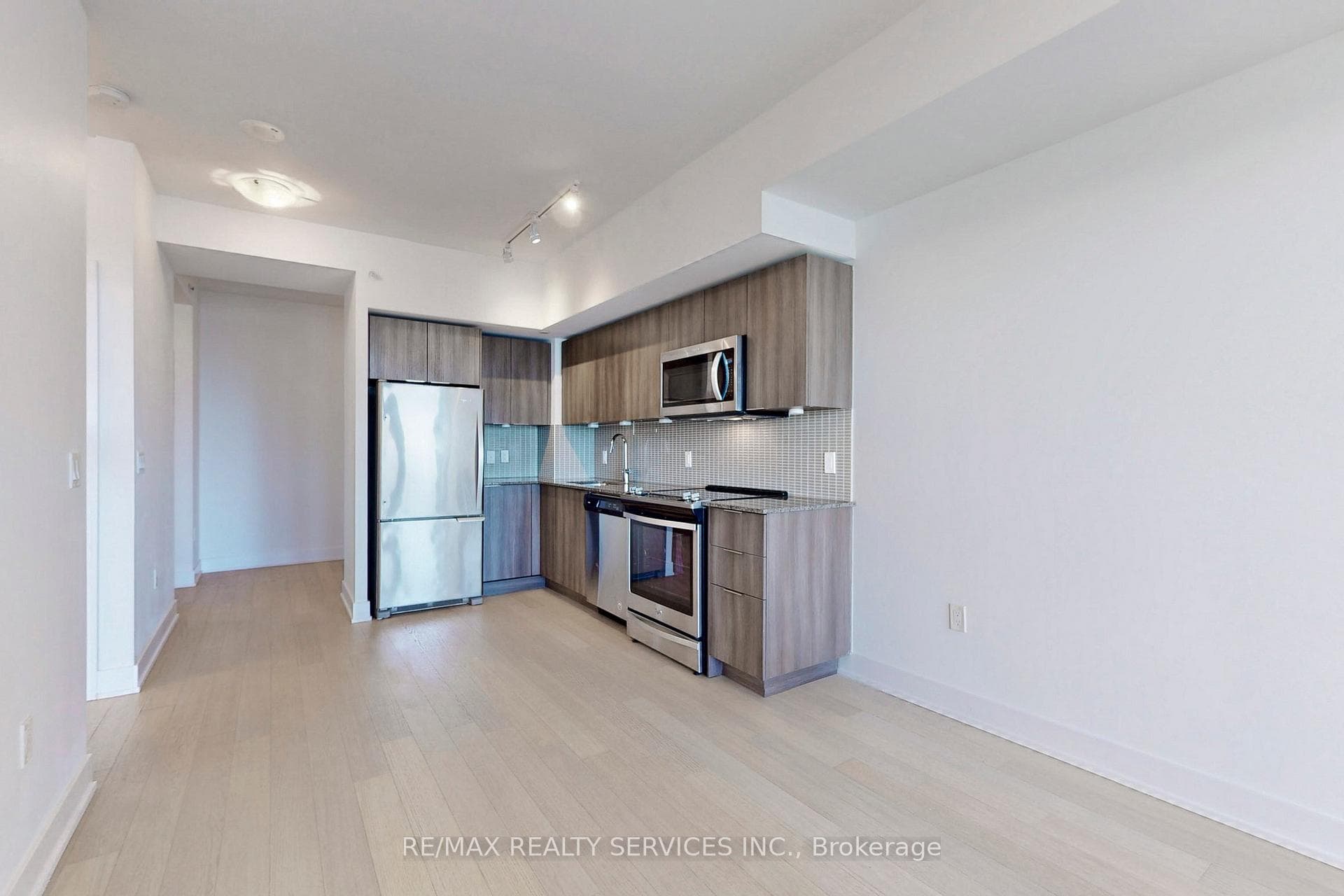 20 Shore Breeze Drive Unit 2006 photo 7