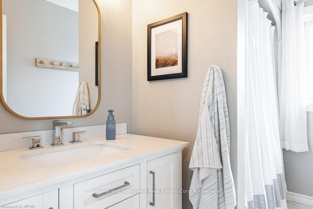 Second Floor 4 Piece Bathroom