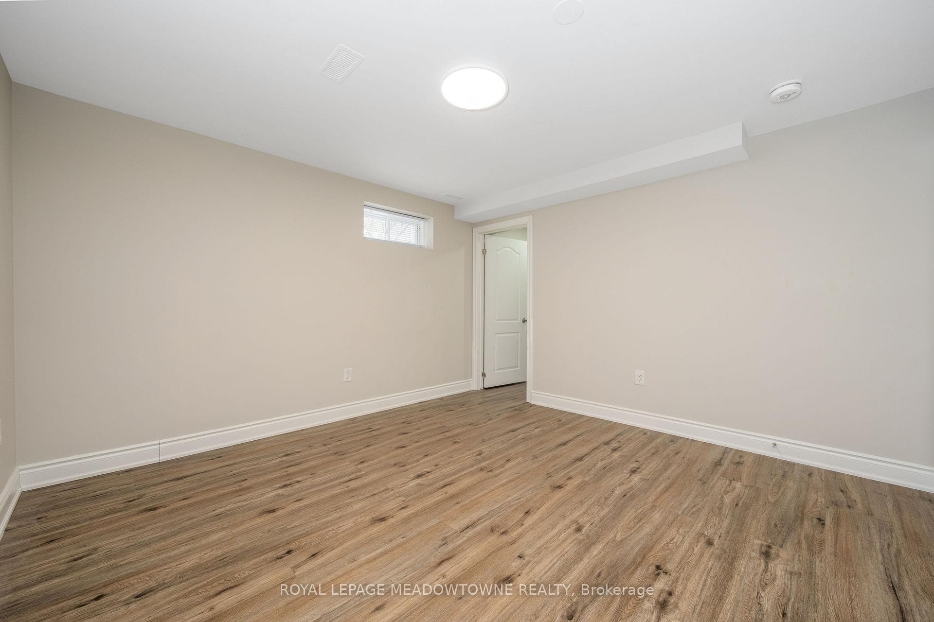 54 Meadowglen Boulevard Unit Bsmt photo 18