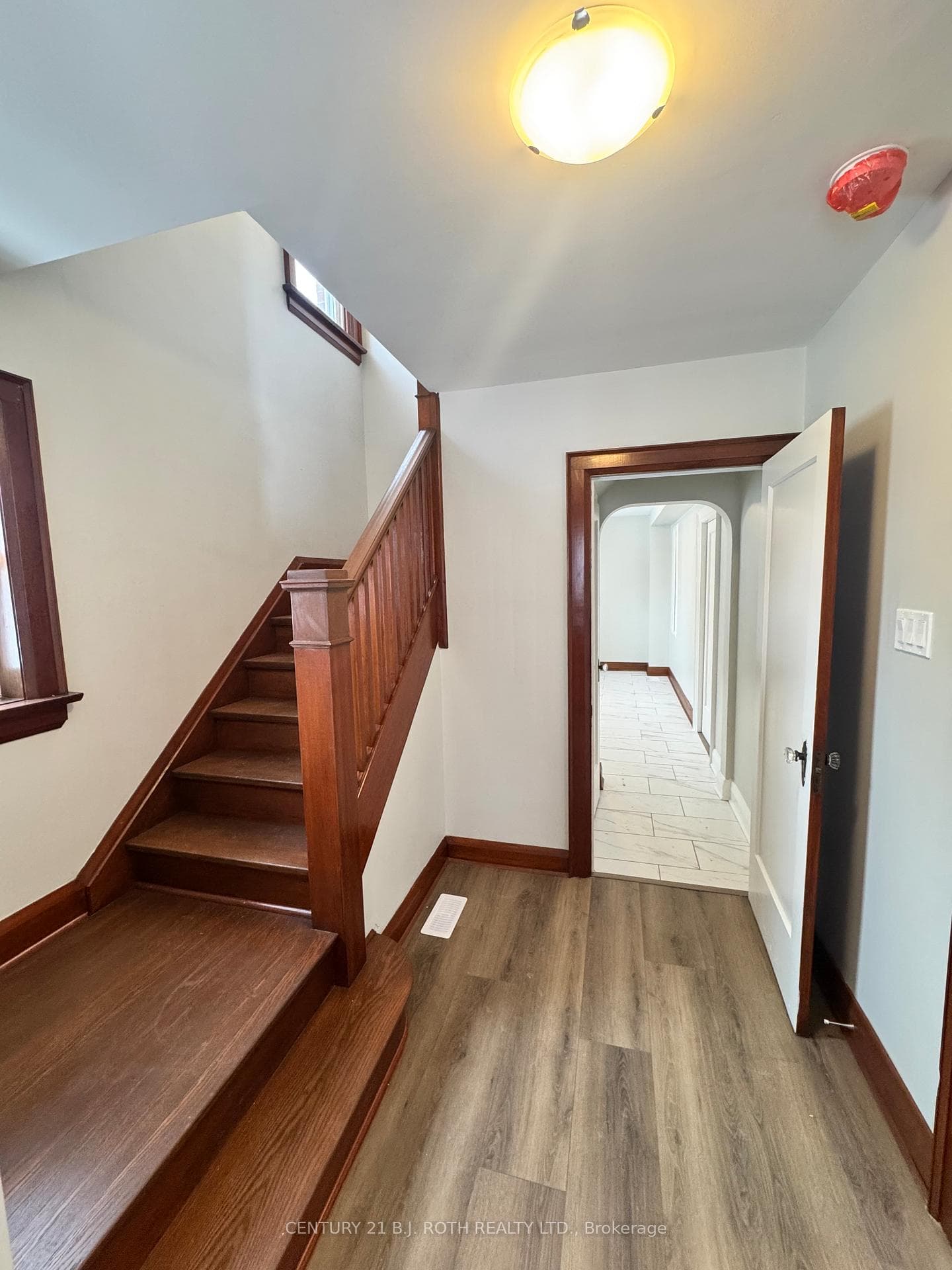 48 Drury Lane photo 5