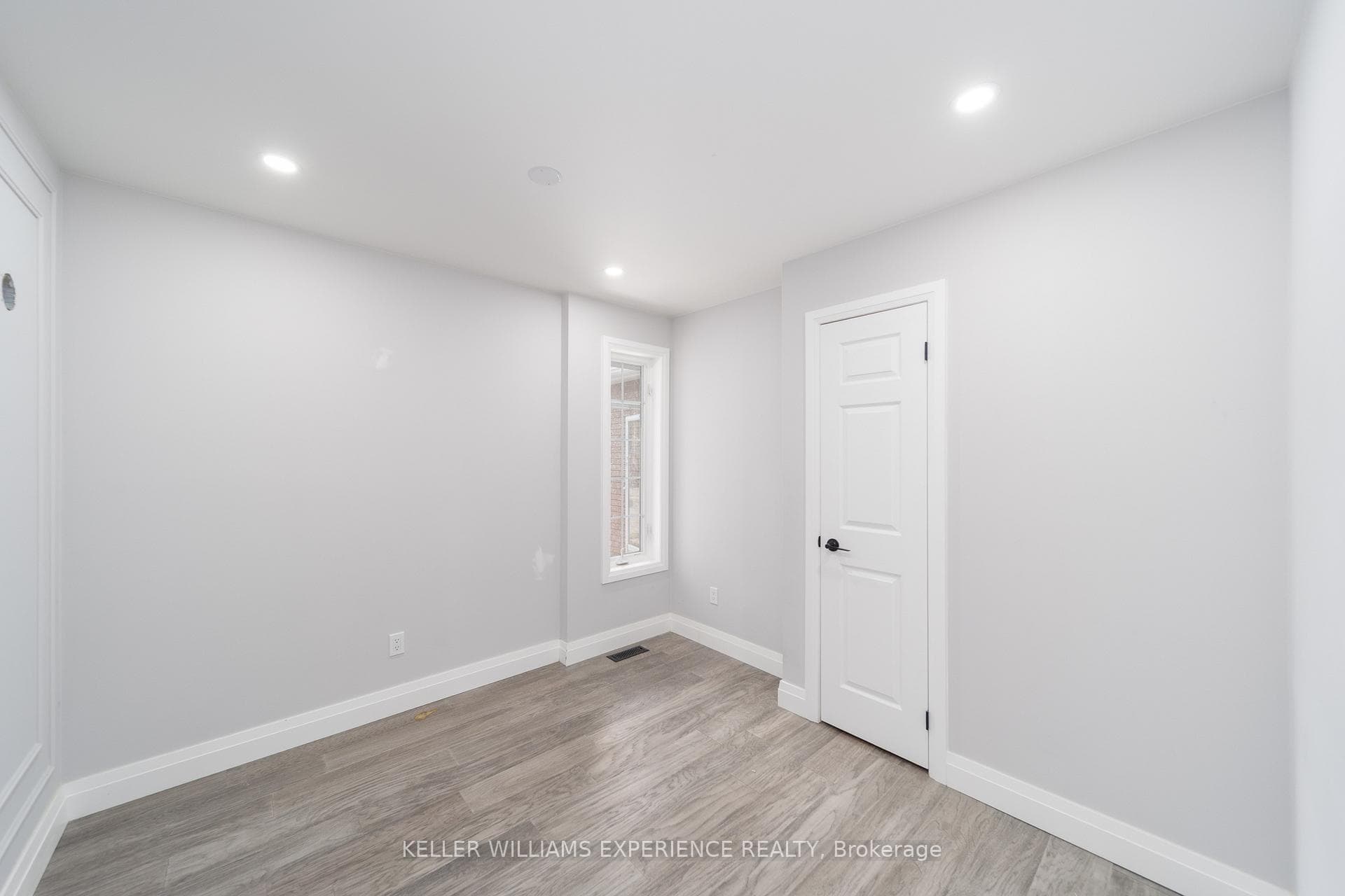 90 Sproule Drive photo 16