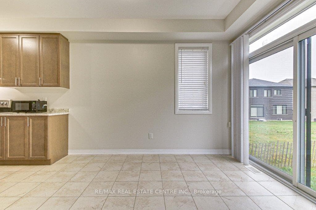 109 Huntingford Trail photo 10