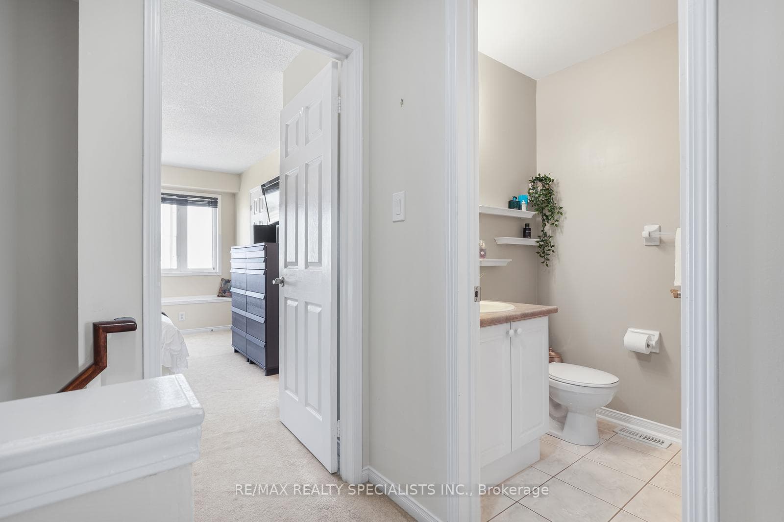 3370 Redpath Circle photo 22