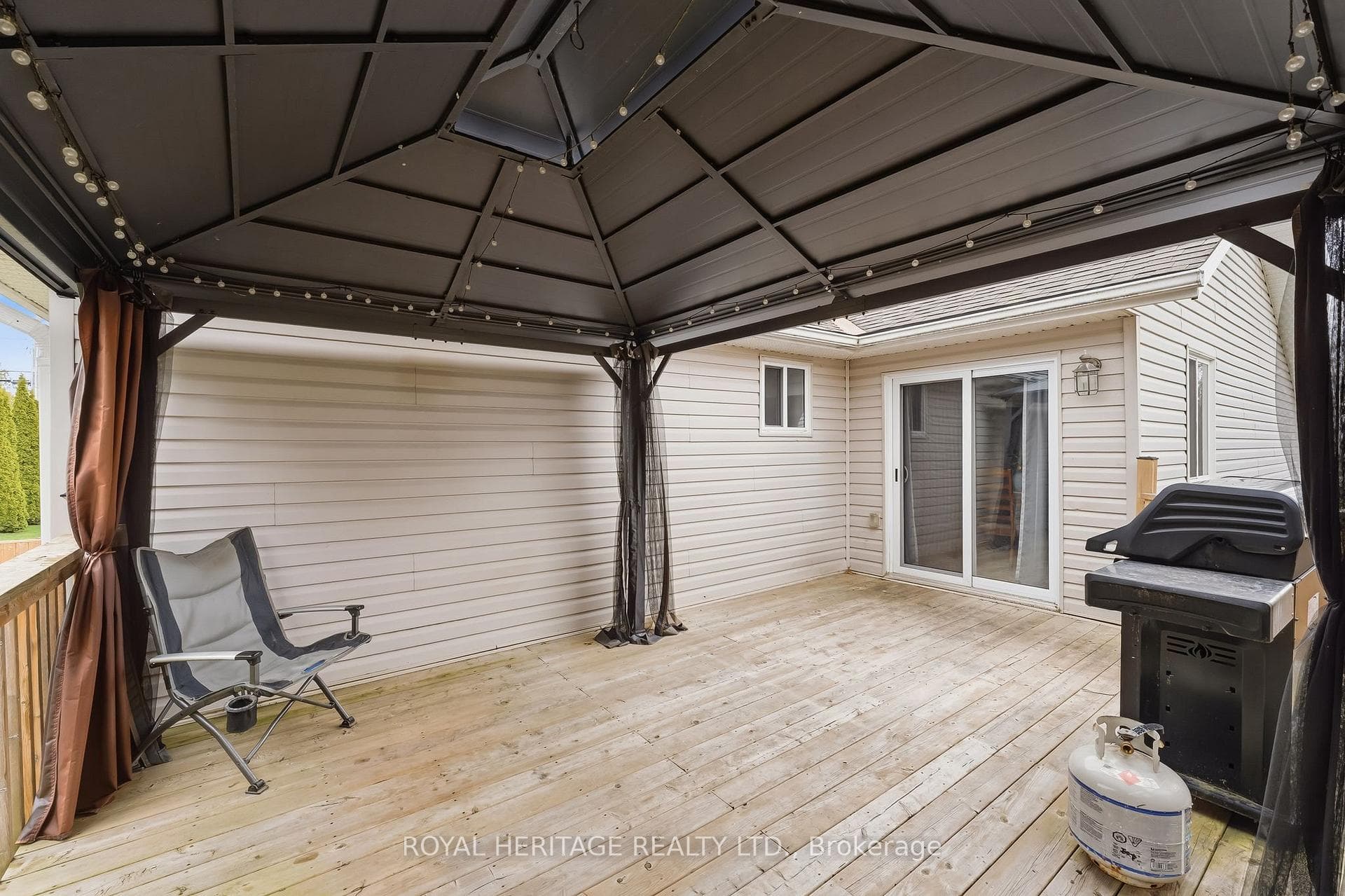 102 Raglan Street photo 33