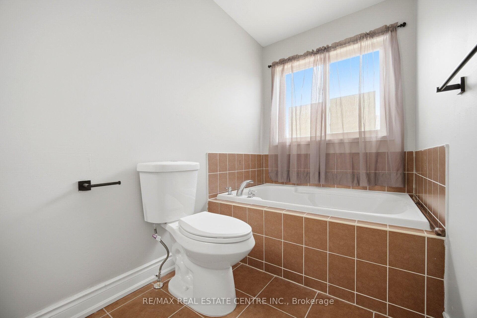 31 Spicebush Terrace photo 25