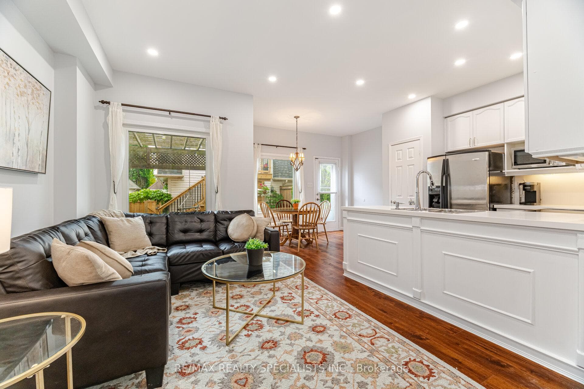 154 Roxton Road photo 10