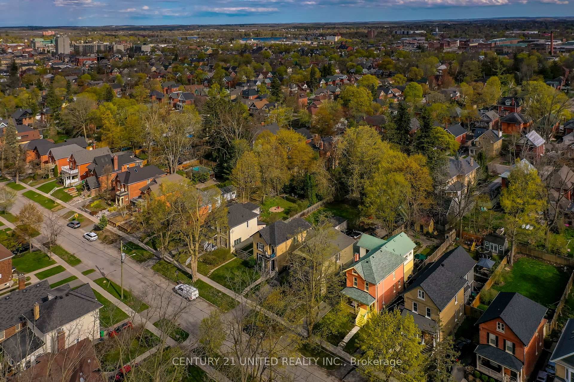 585 Homewood Avenue photo 44
