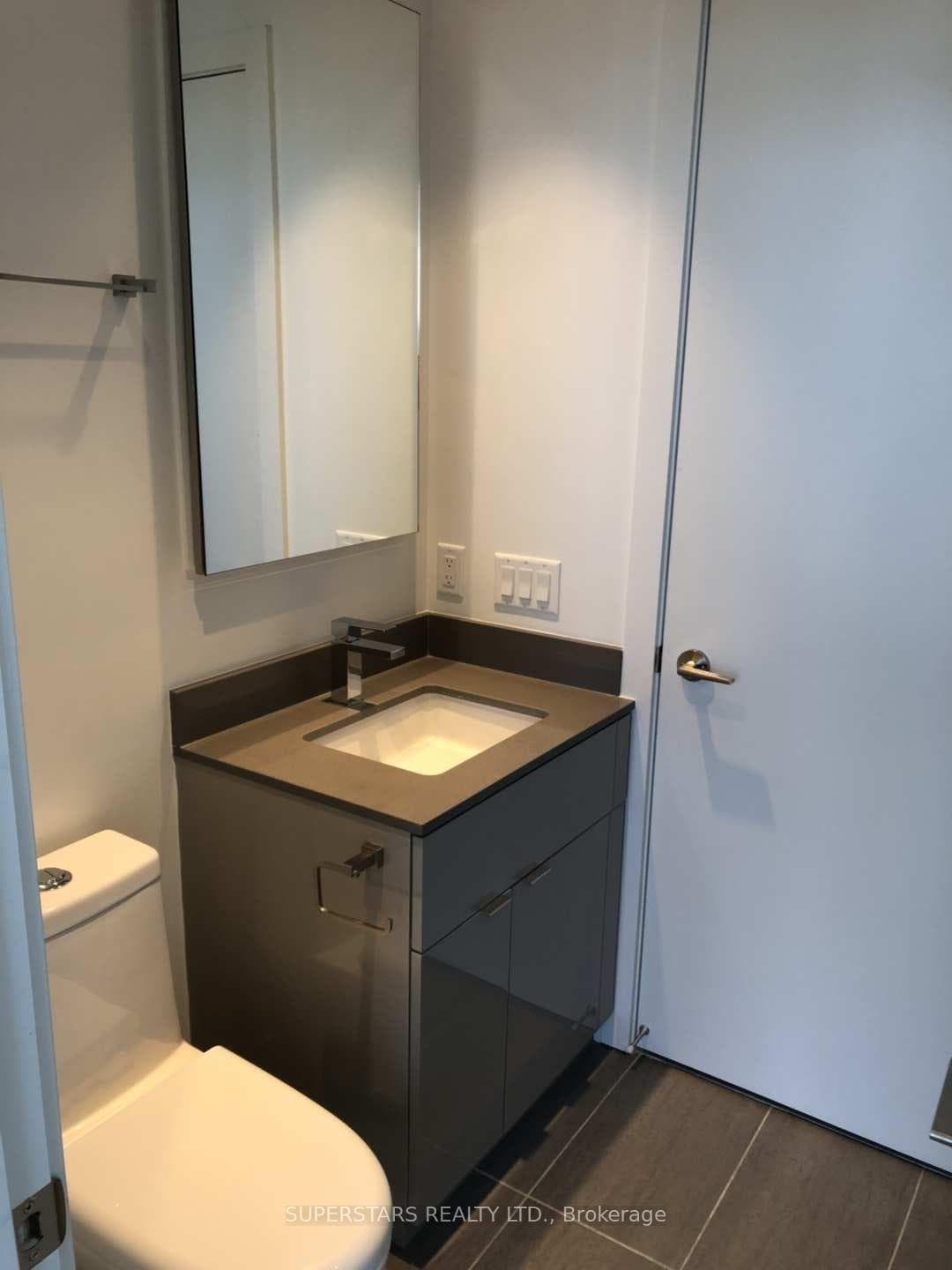 7 Grenville Street Unit 5803 photo 10