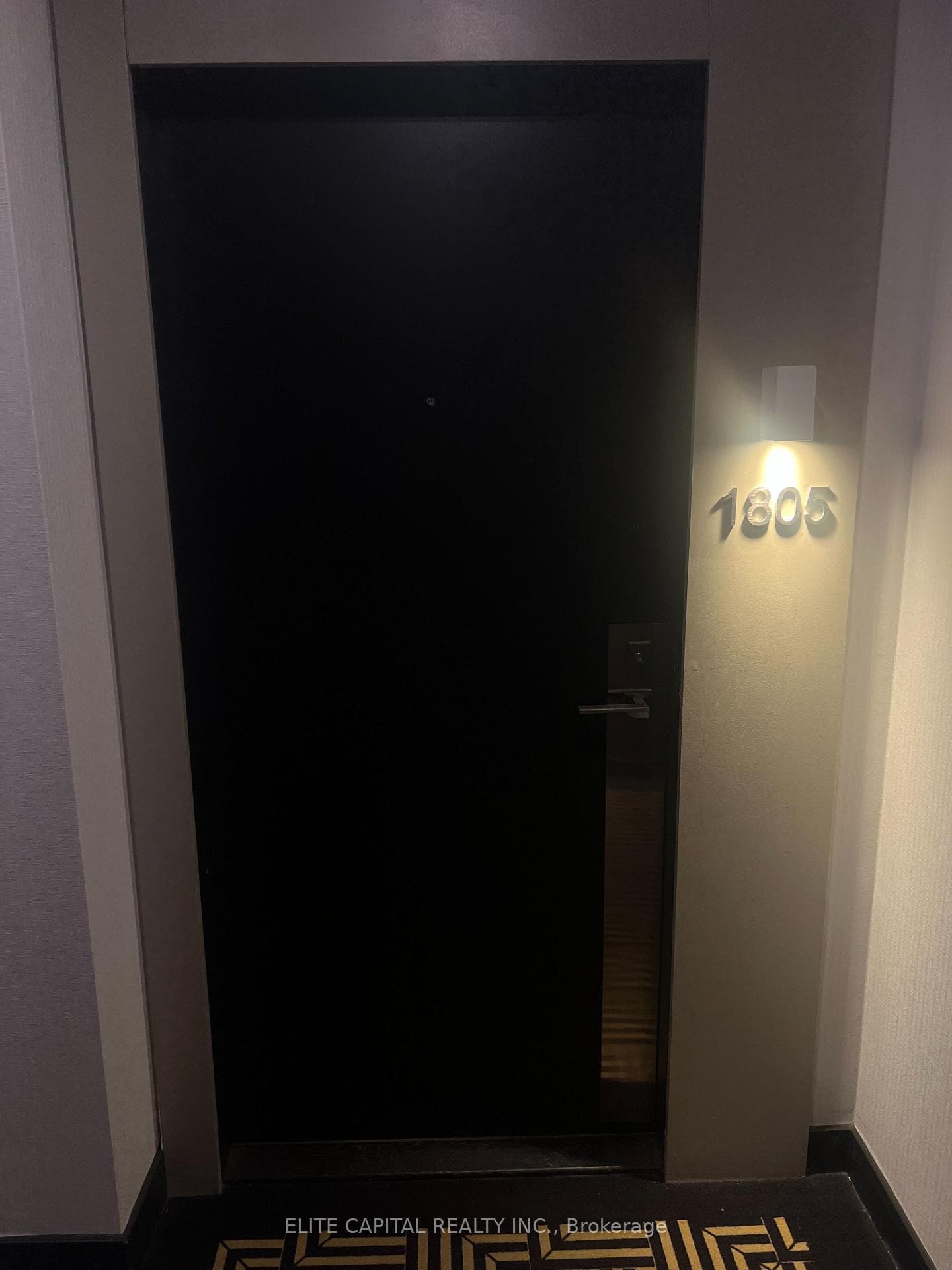 89 Mcgill Street Unit 1805 photo 2