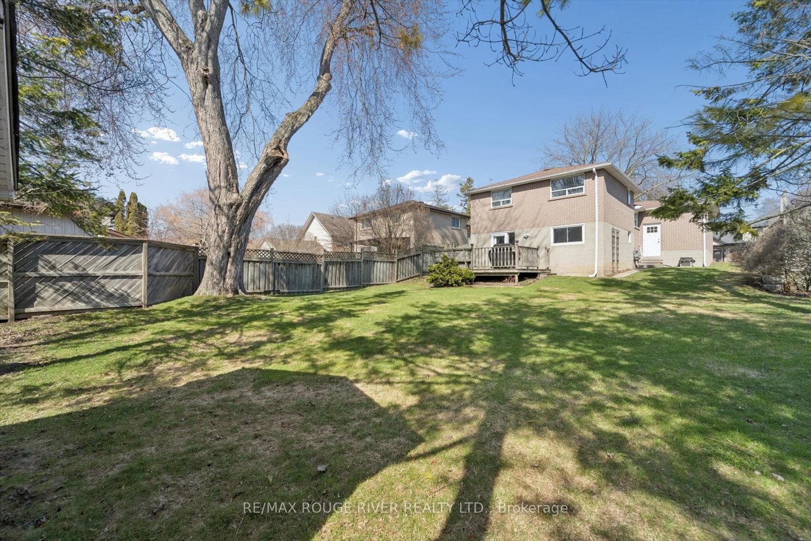 672 Pleasant Street photo 34