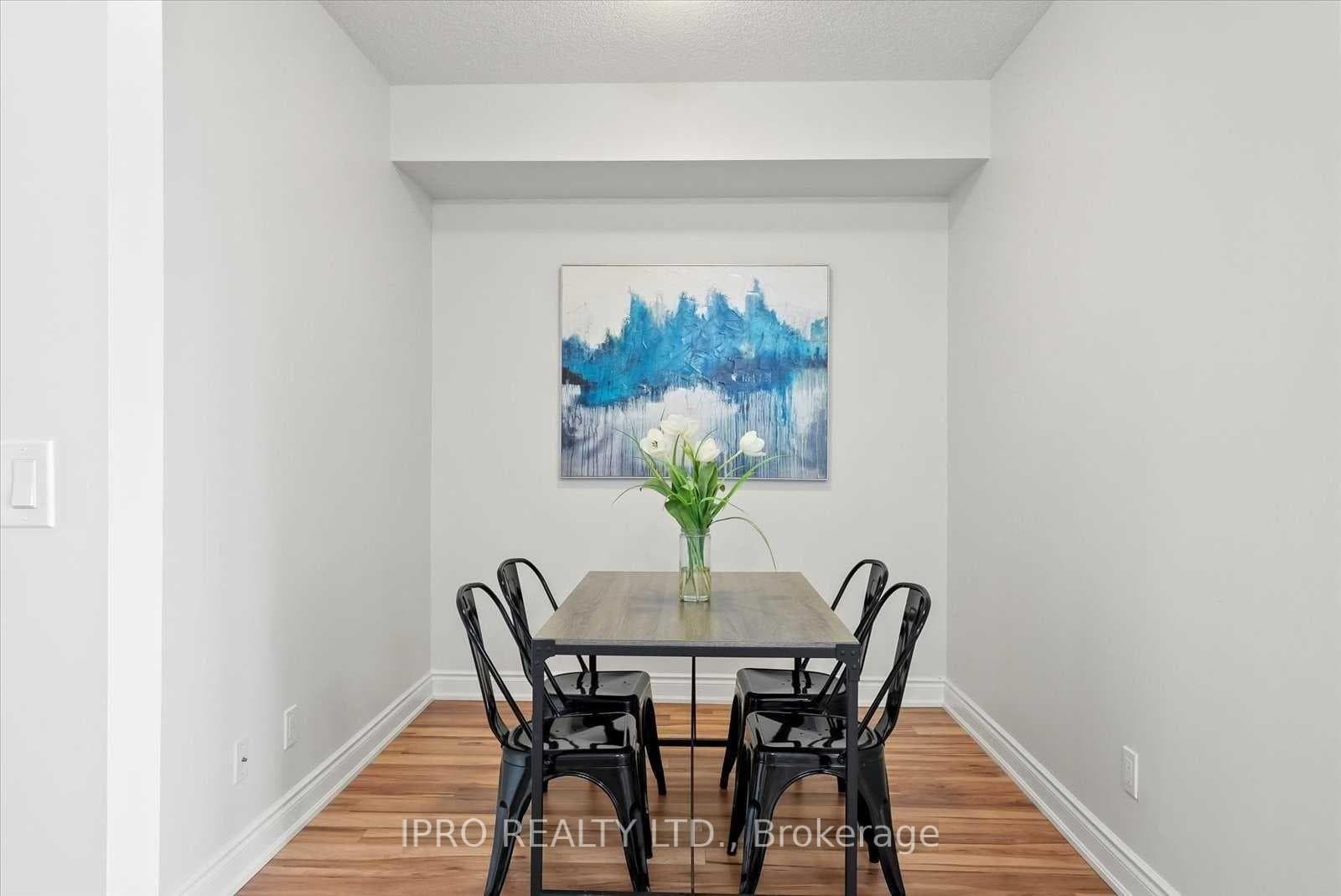 9090 Yonge Street Unit 1501 photo 11