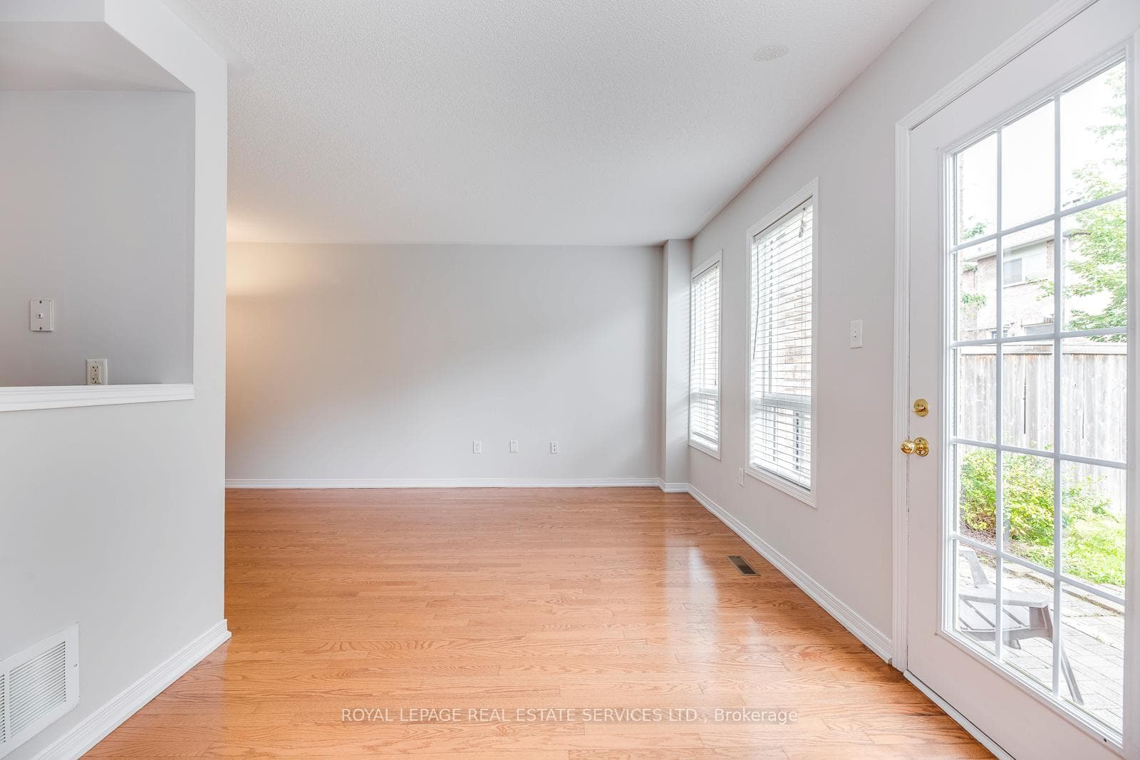 1835 Mccoy Avenue photo 11