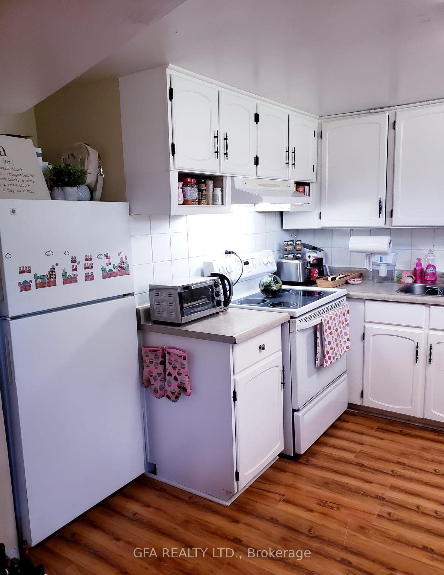 30 Reigate Avenue photo 9