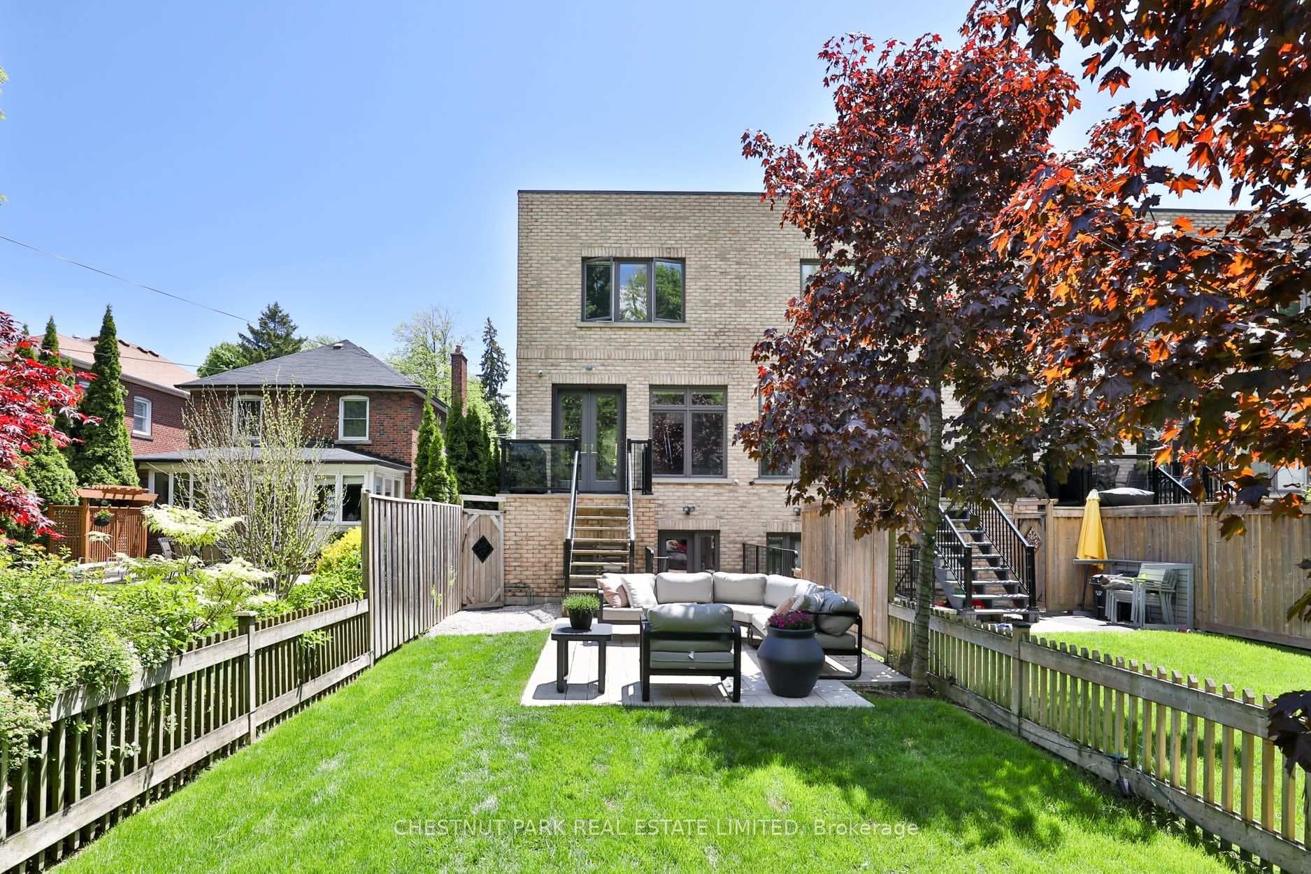 176 Lawrence Avenue photo 39