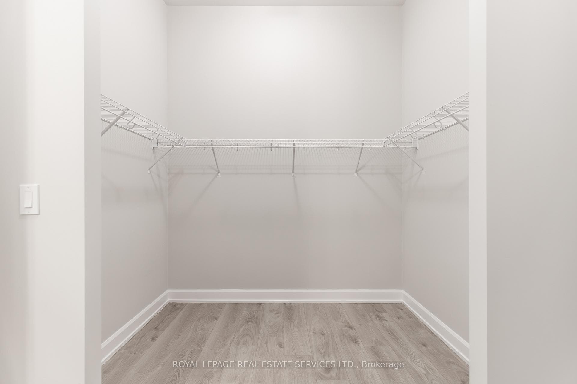 3220 William Coltson Avenue Unit 2205 photo 33