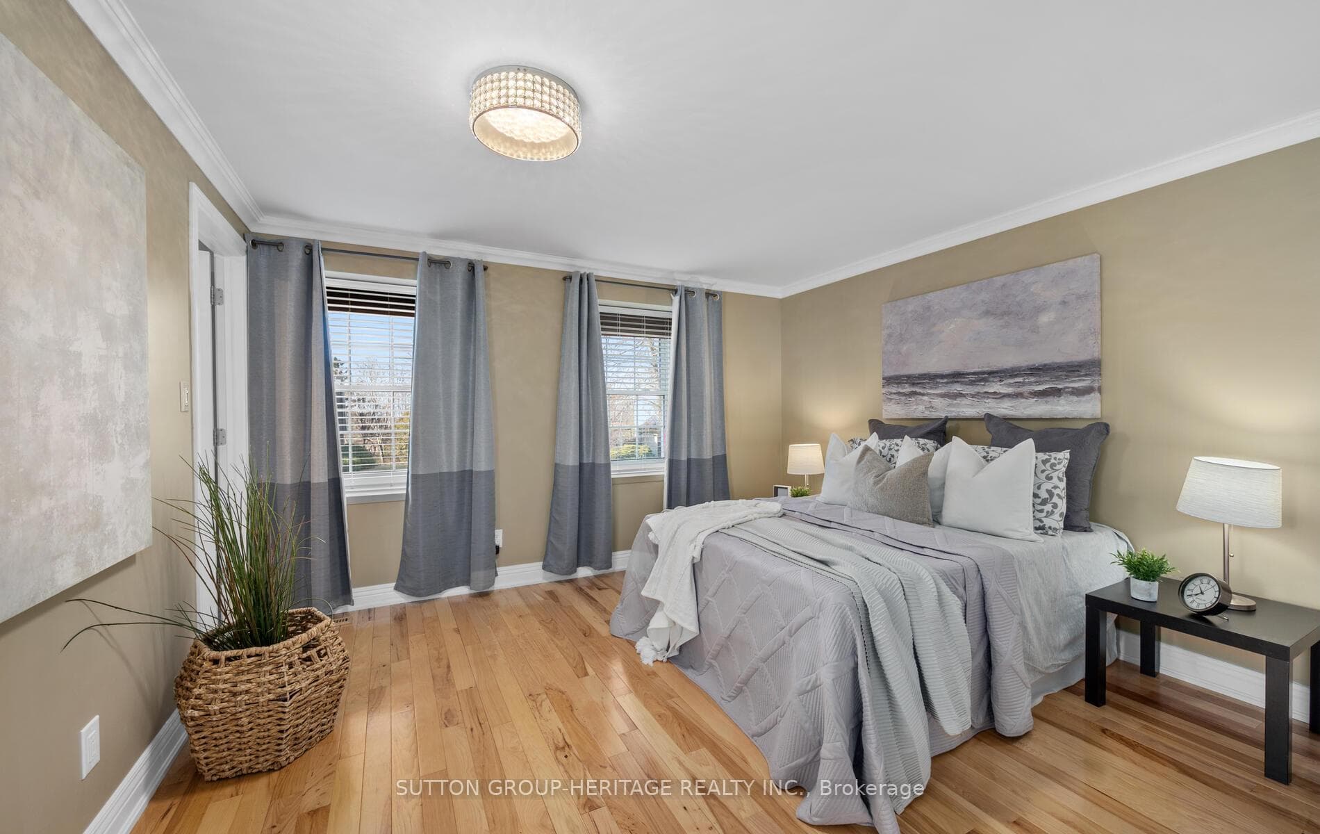 100 Bolland Crescent photo 16