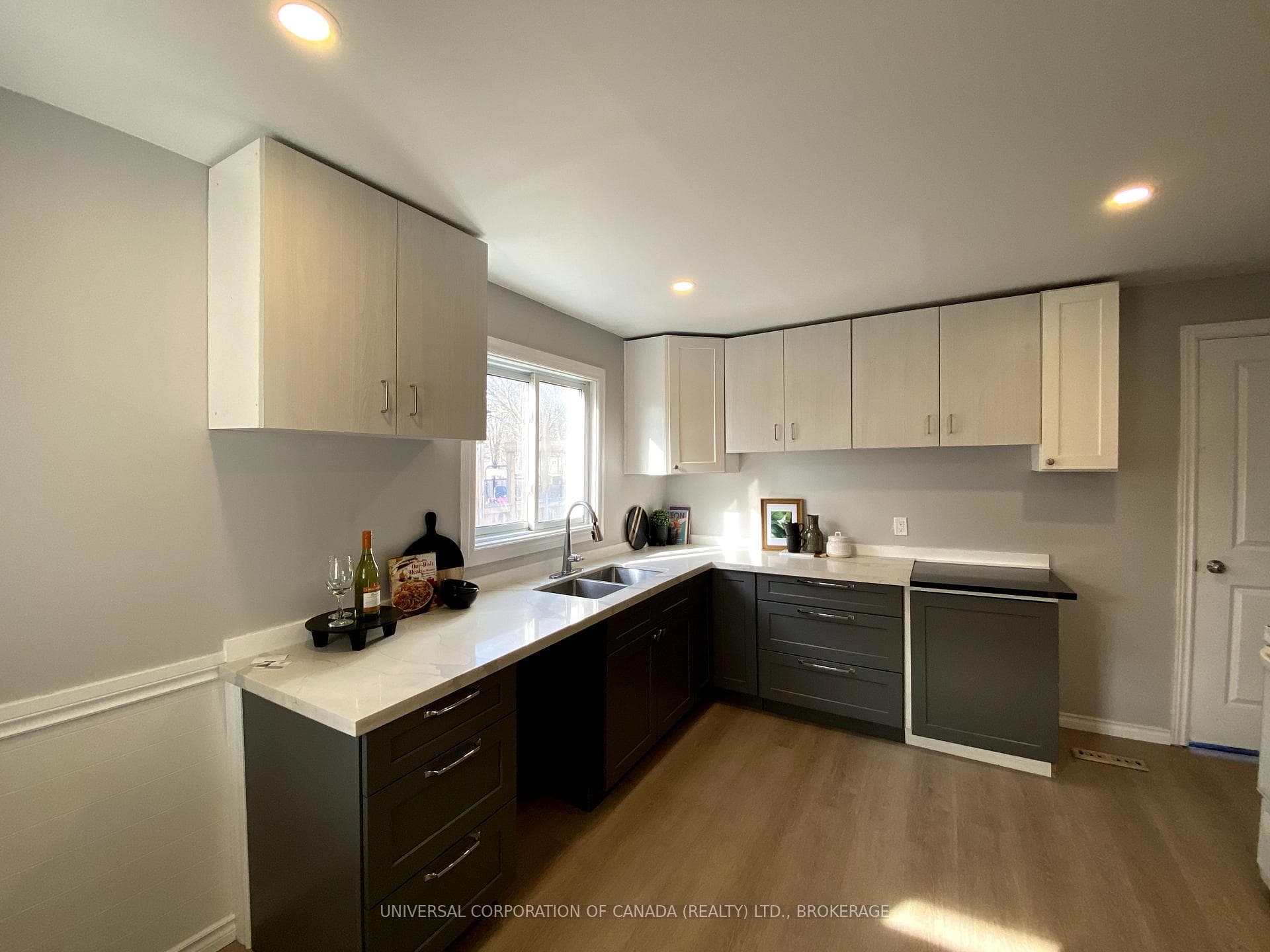 98 Flora Street photo 19