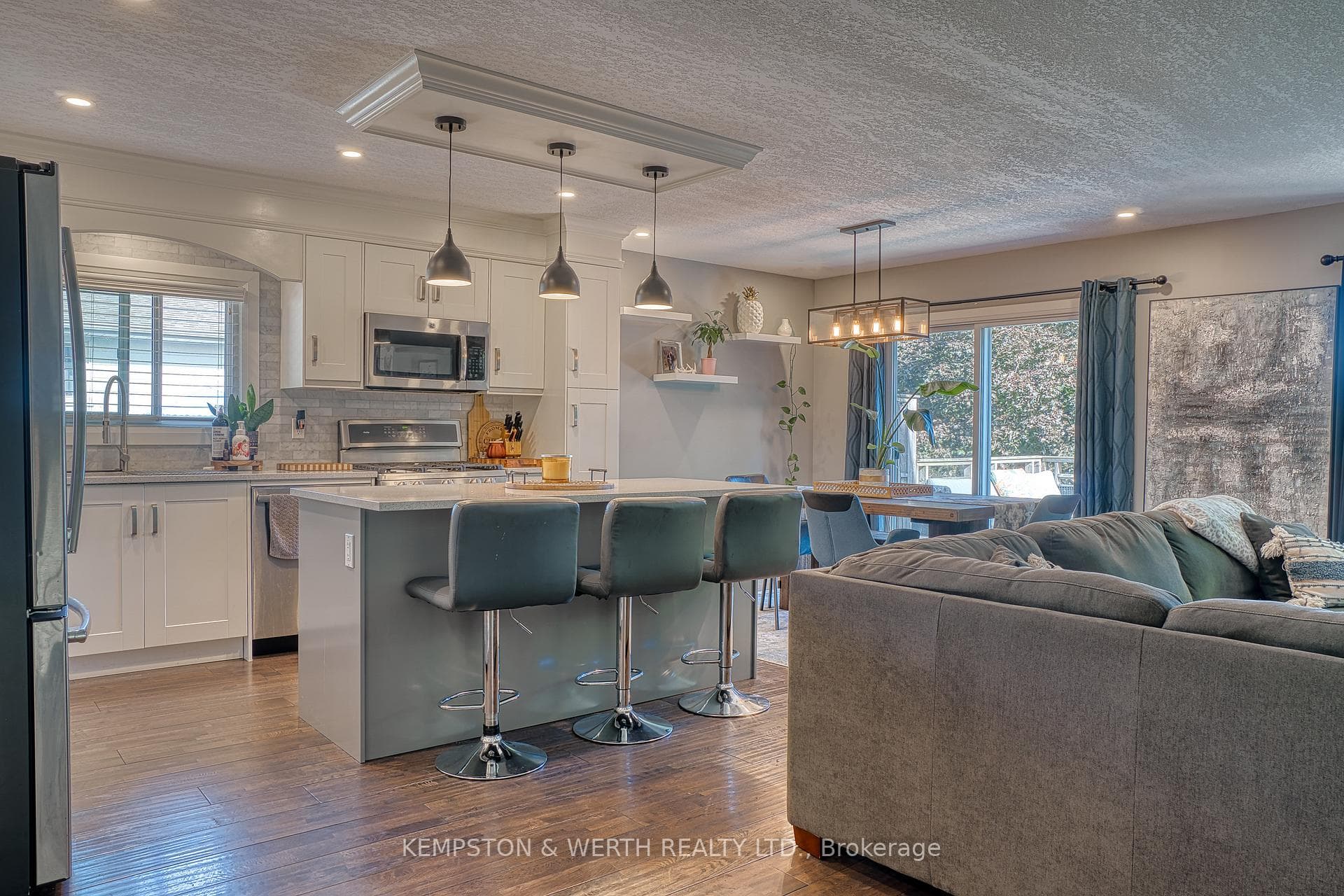 789 John Street photo 8