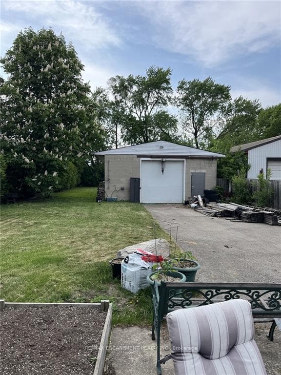 63 Blenheim Drive photo 2
