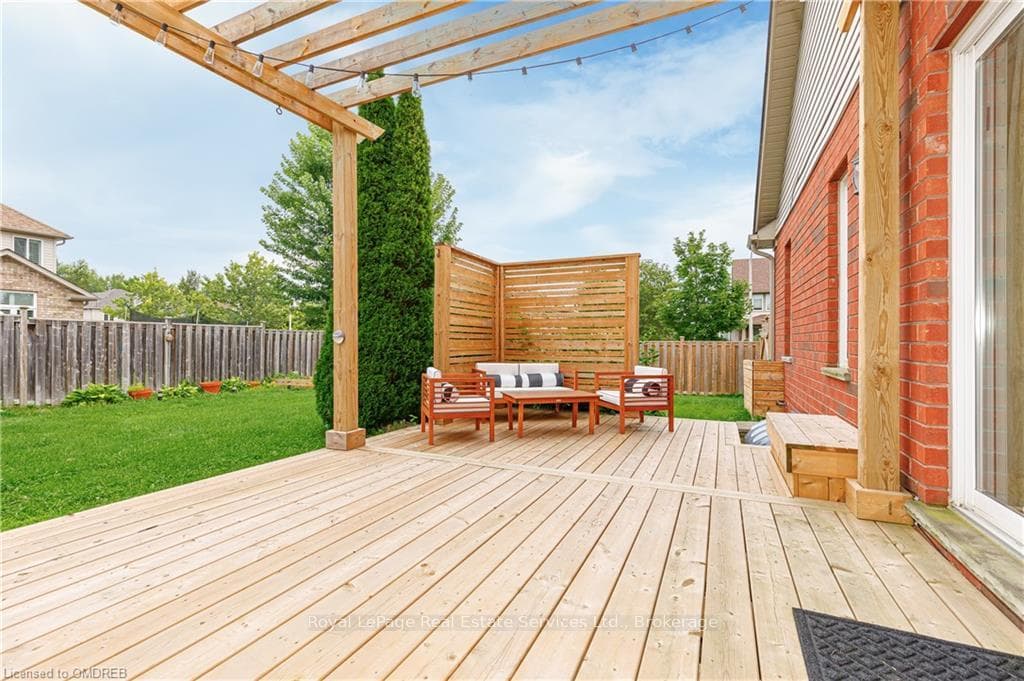 78 CONNOR Avenue photo 28