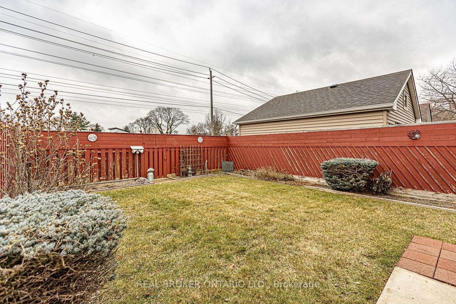 107 Foxwell Street photo 32