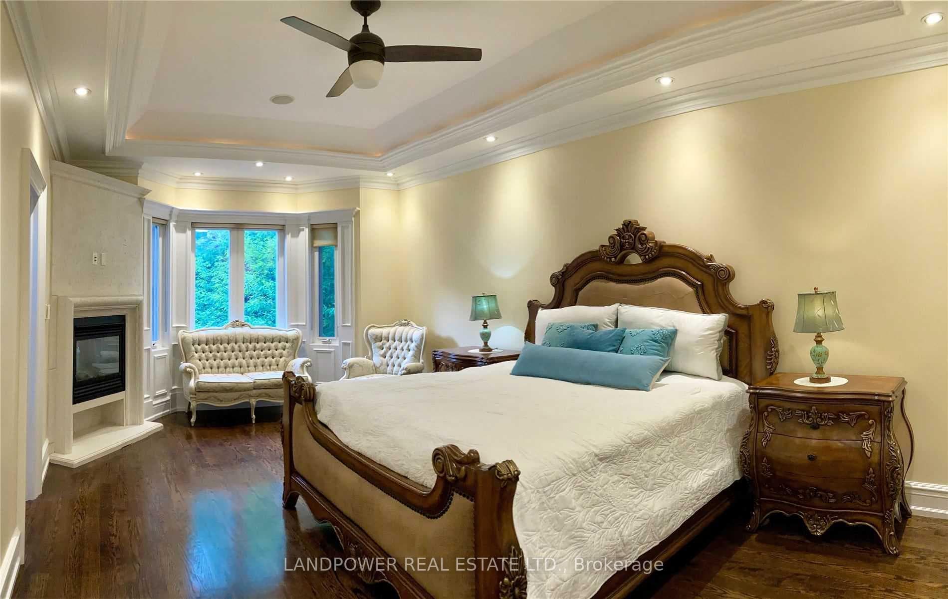 356 Fairlawn Avenue photo 9