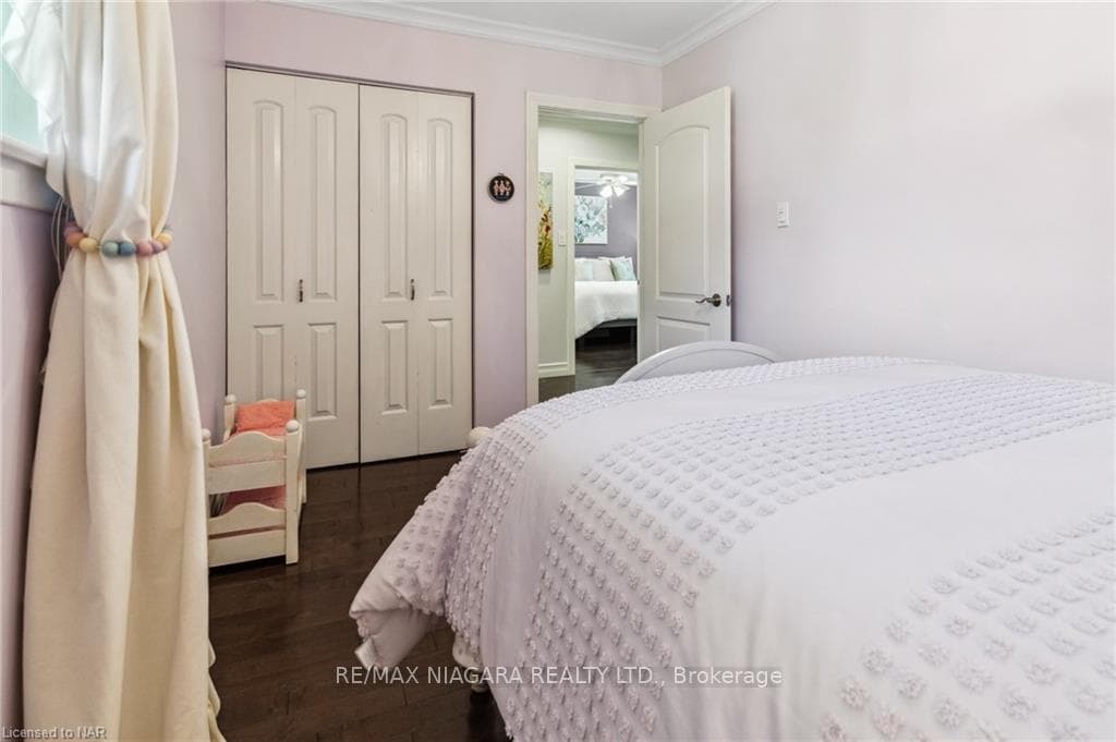 6 Sunrise Crescent photo 13