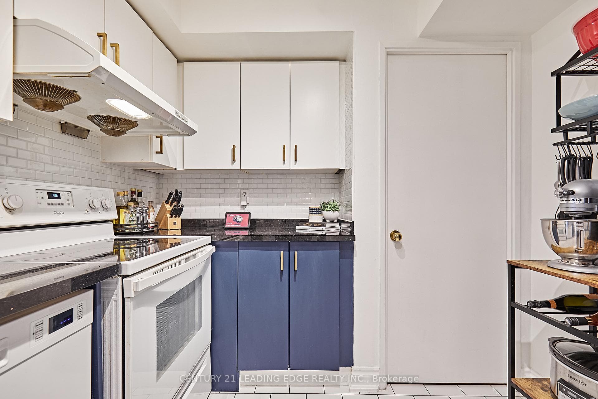 330 Mccowan Road Unit 402 photo 8